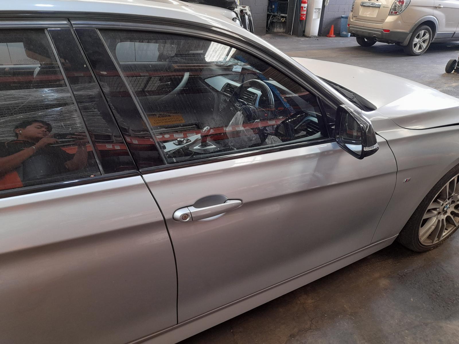 View Auto part Right Front Door Bmw 3 Series 2014