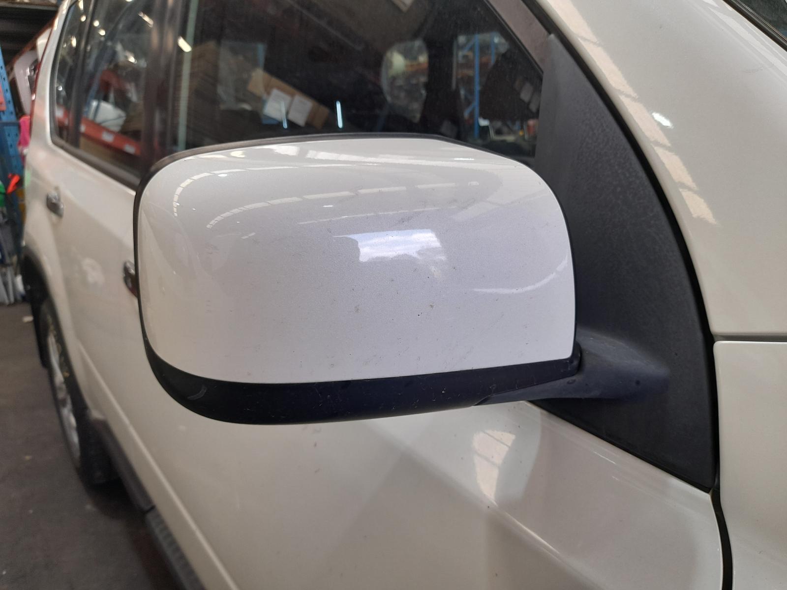 View Auto part Right Door Mirror Nissan Xtrail 2011