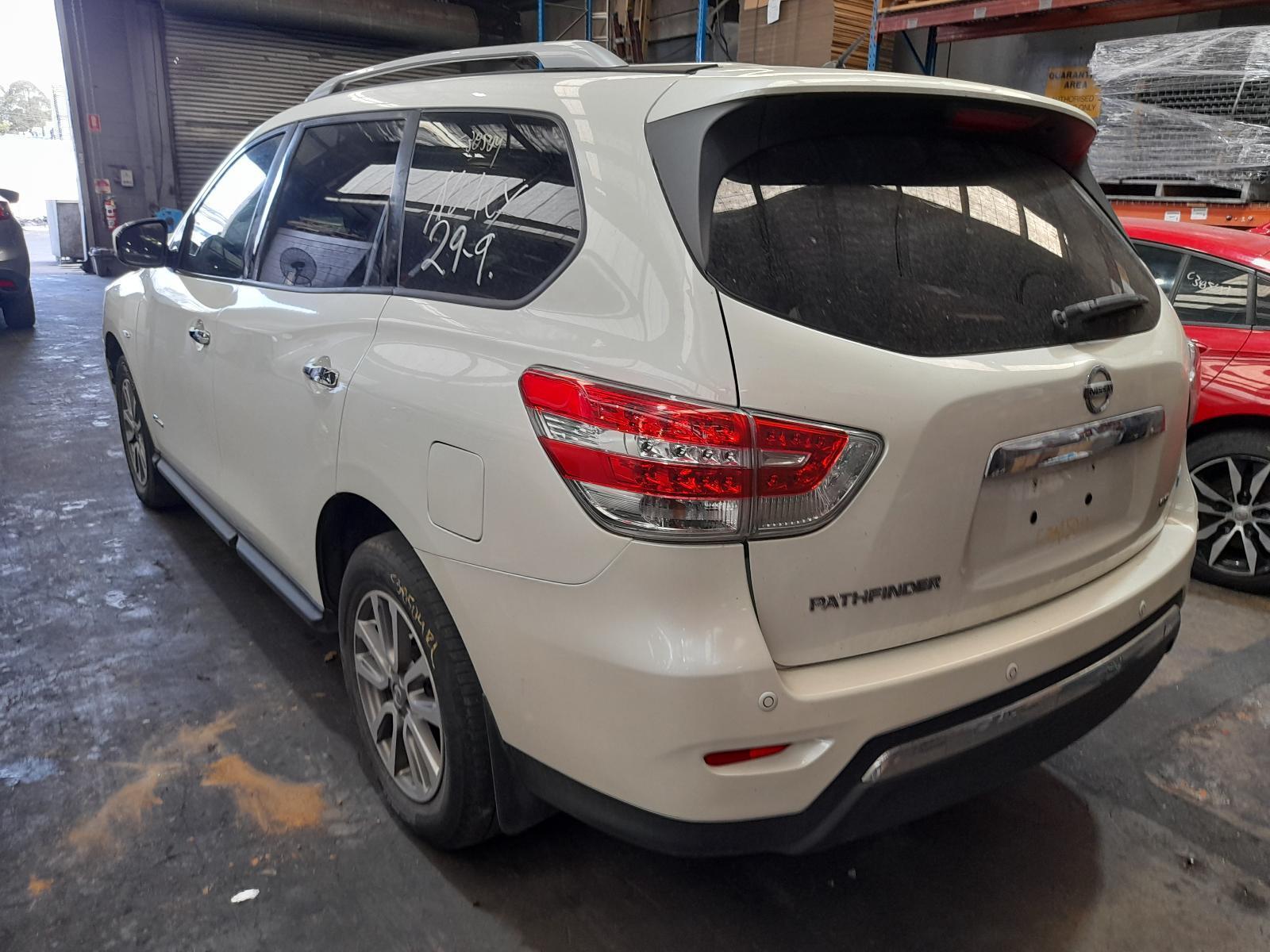 View Auto part Trans/Gearbox Nissan Pathfinder 2015