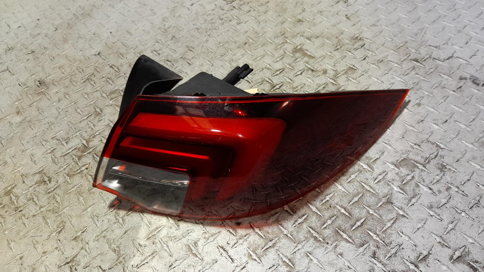 View Auto part Right Taillight Holden Commodore 2017