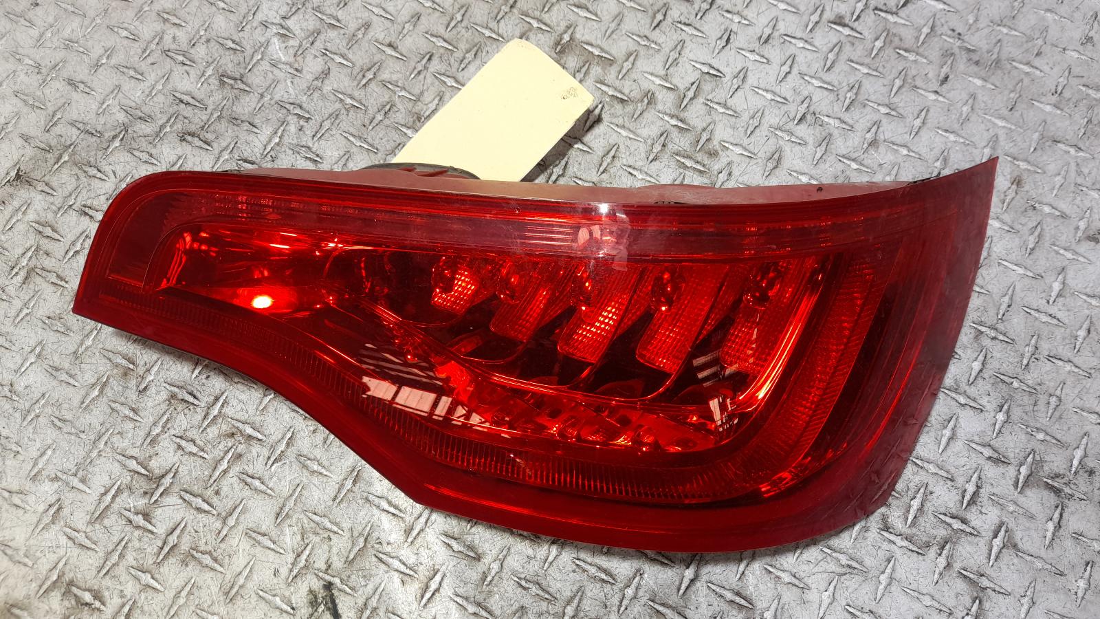 View Auto part Right Taillight Audi Q7 2011