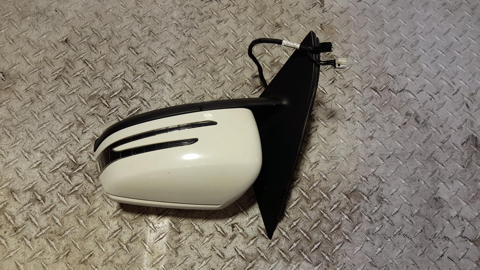 View Auto part Left Door Mirror Mercedes A Class 2016
