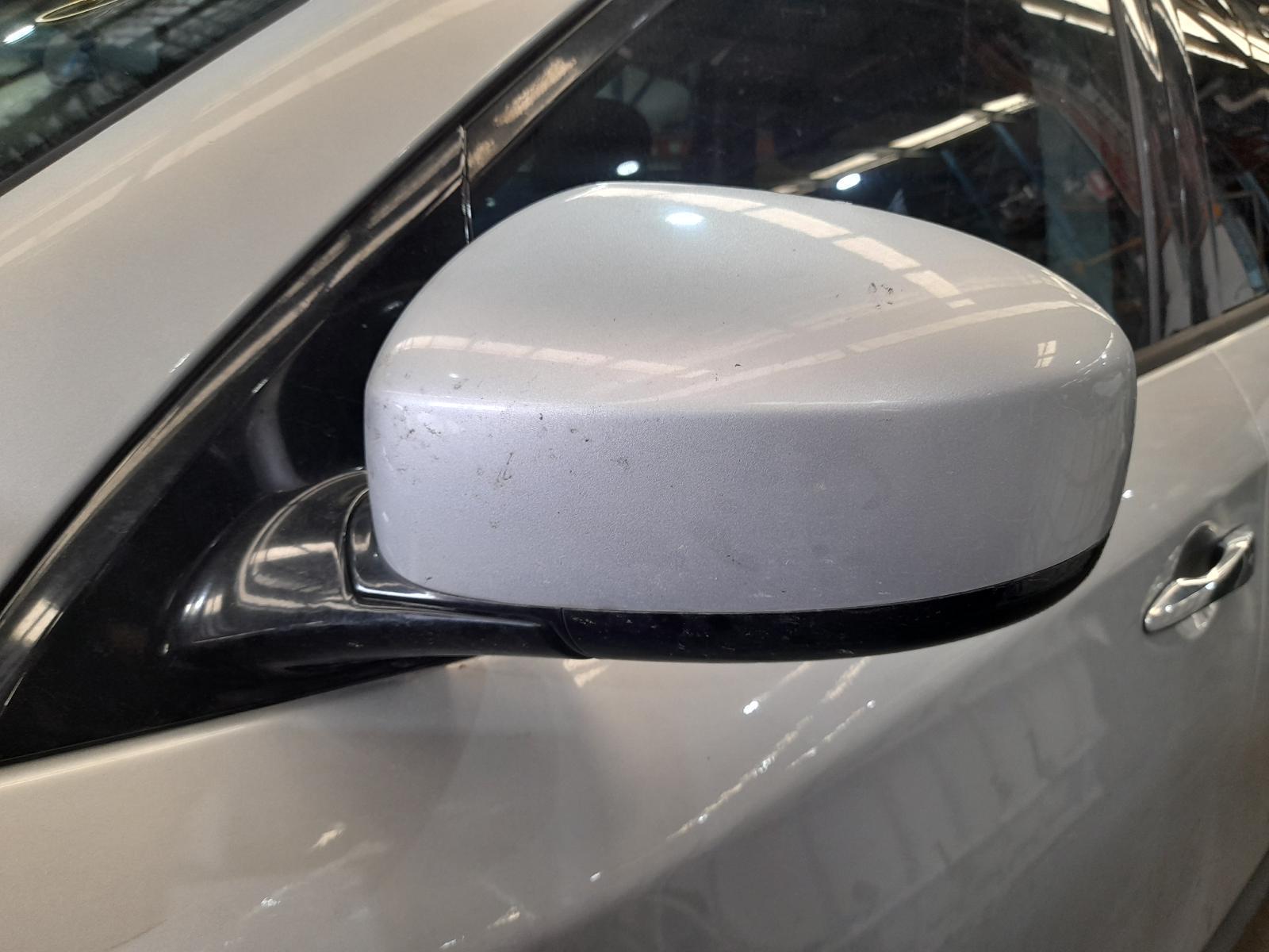 View Auto part Left Door Mirror Nissan Pathfinder 2015