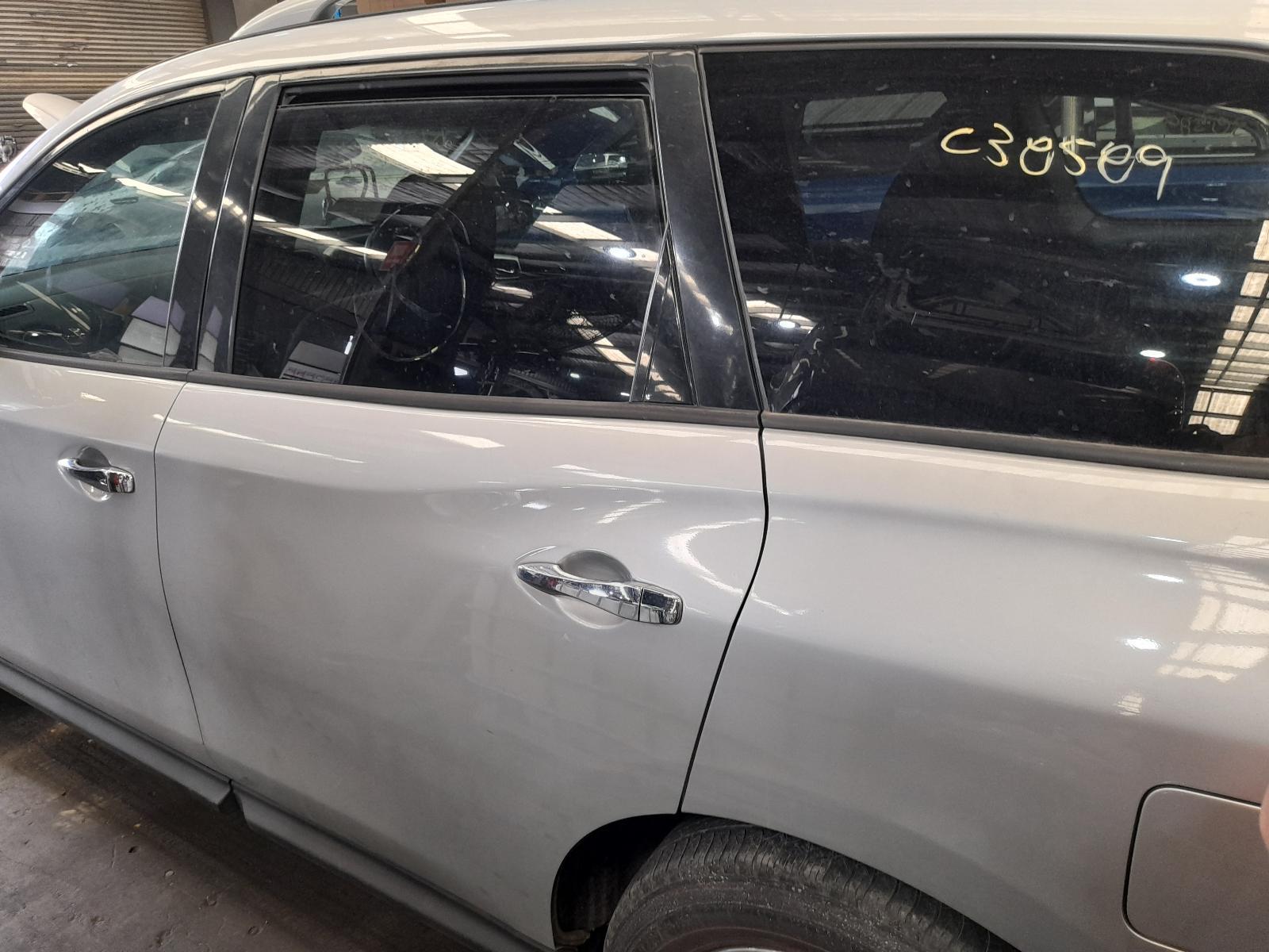 View Auto part Left Rear Door/Sliding Nissan Pathfinder 2015