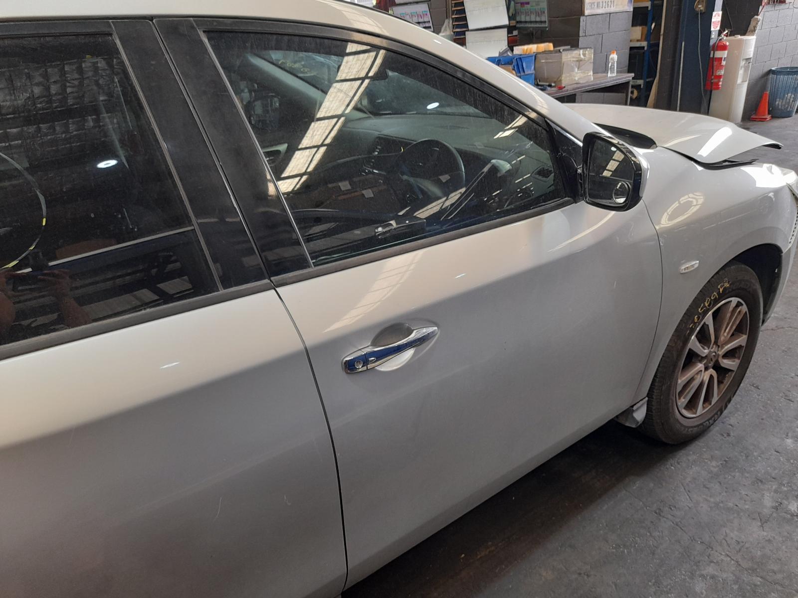 View Auto part Right Front Door Nissan Pathfinder 2015