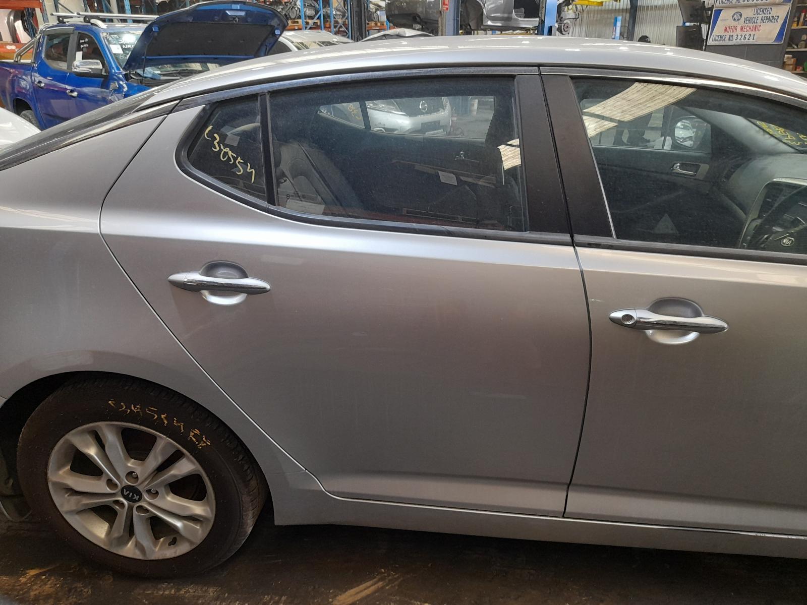 View Auto part Right Rear Door Sliding Kia Optima 2011