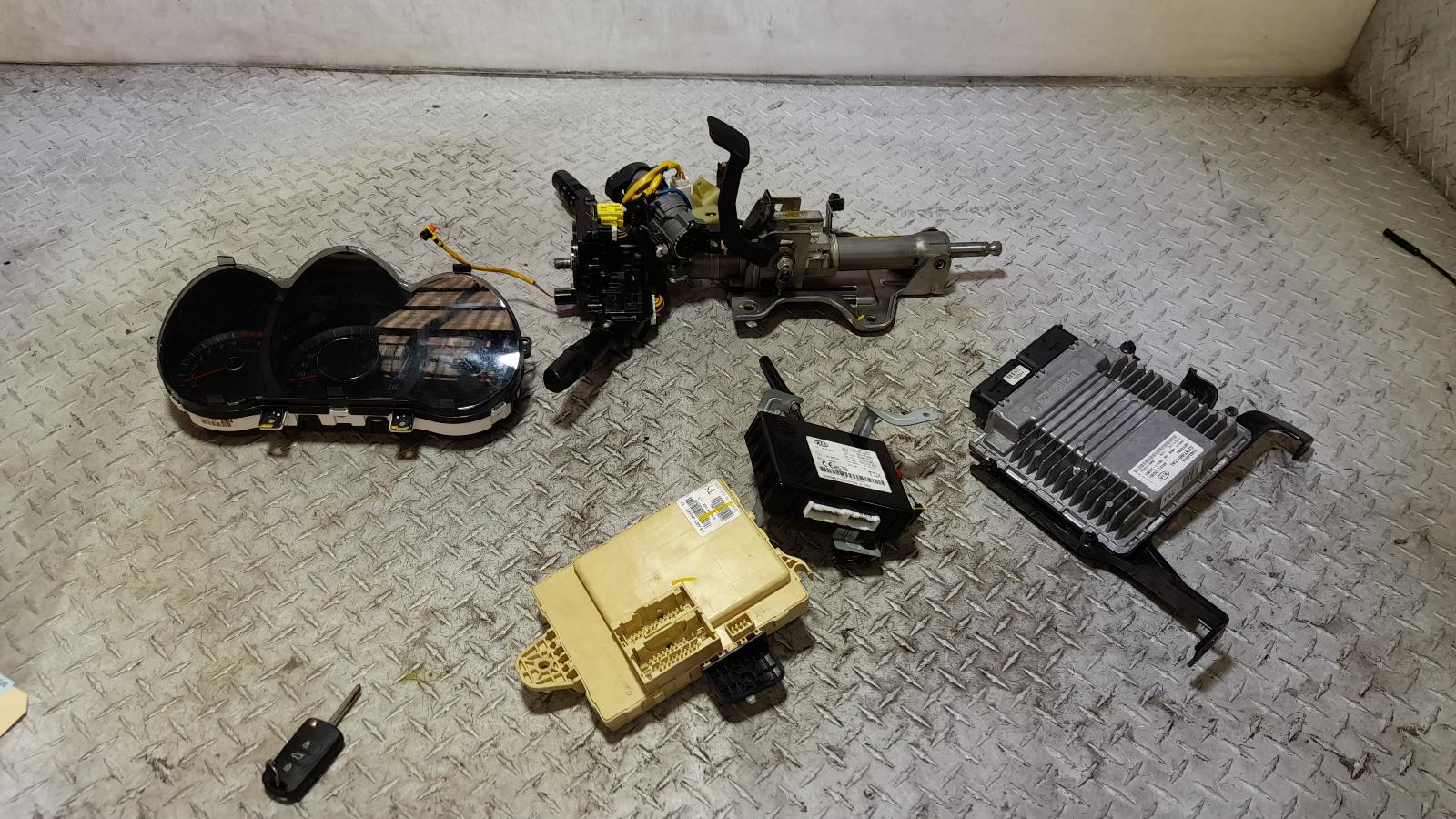 View Auto part Ecu Kia Optima 2011