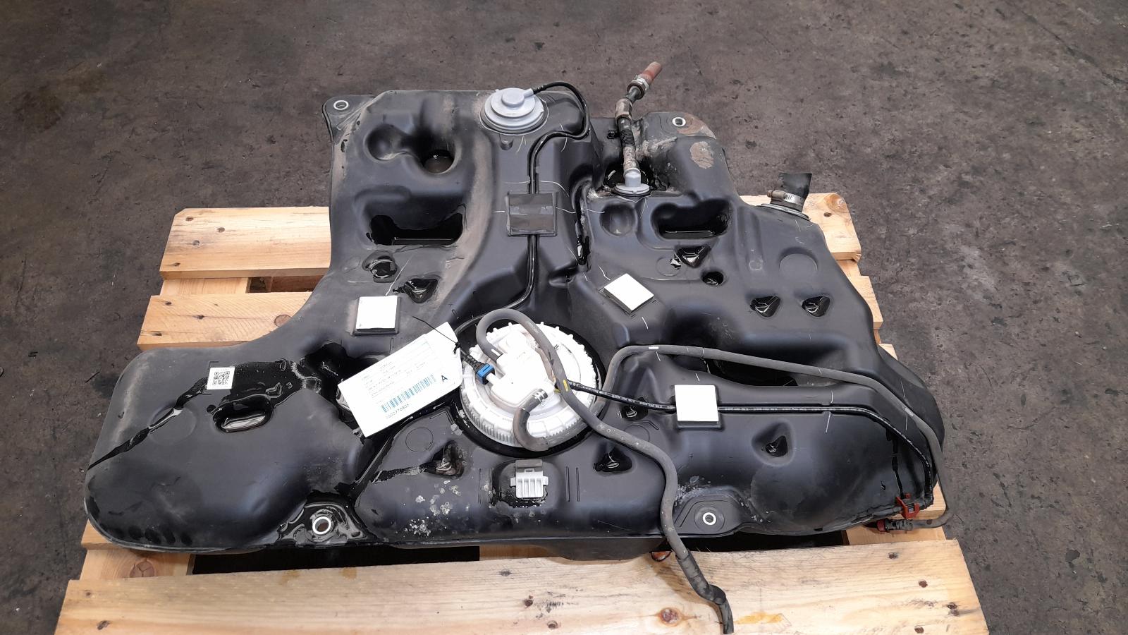 View Auto part Fuel Tank Toyota Corolla 2015