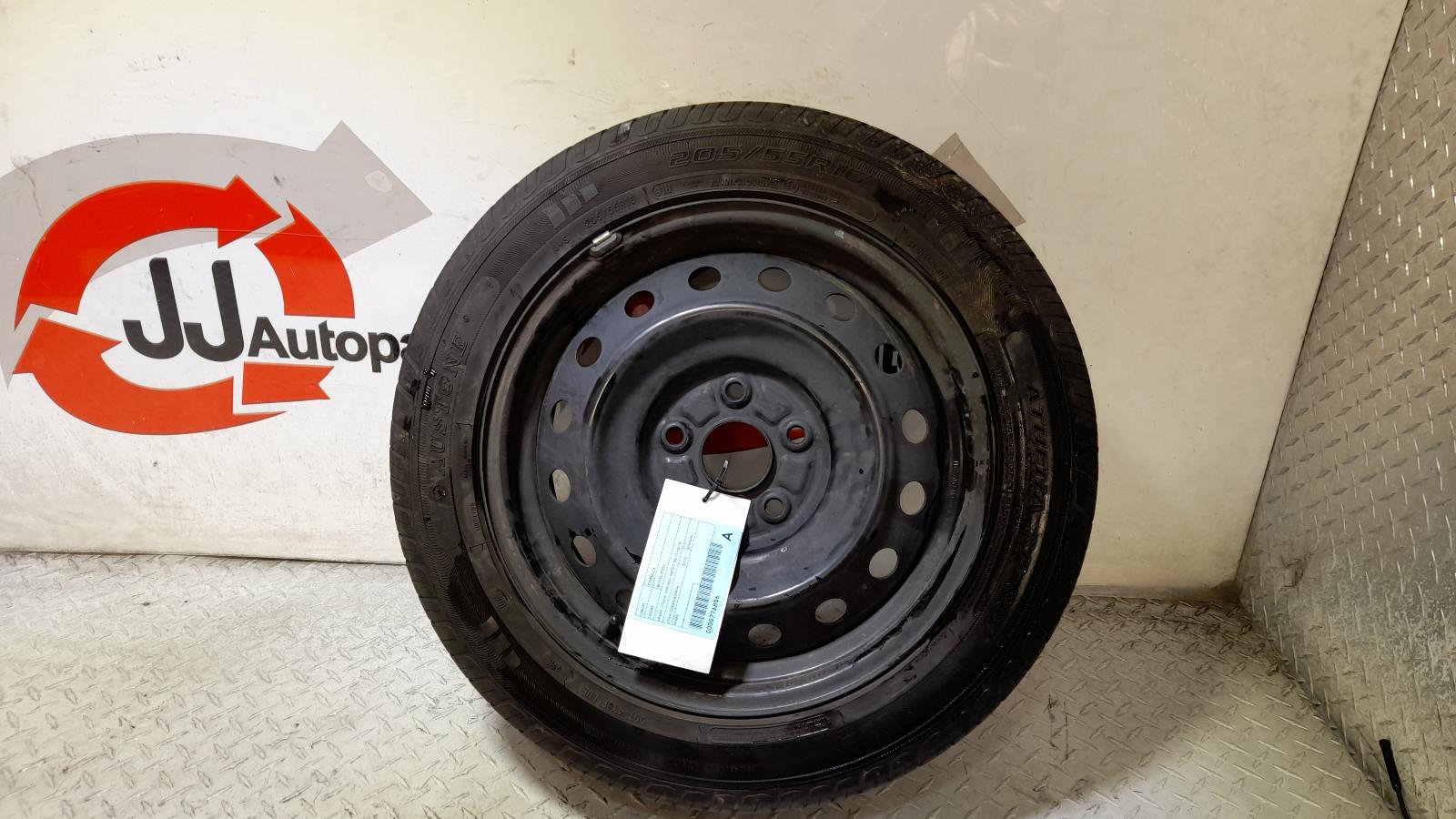 View Auto part Wheel Standard/Steel Toyota Corolla 2015