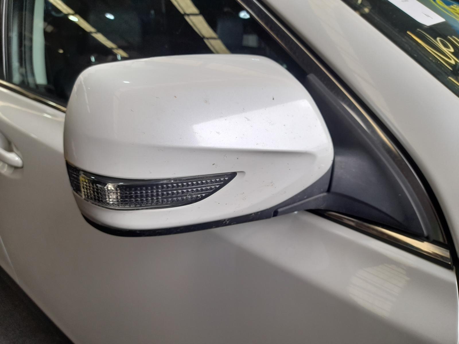 View Auto part Right Door Mirror Subaru Outback 2011