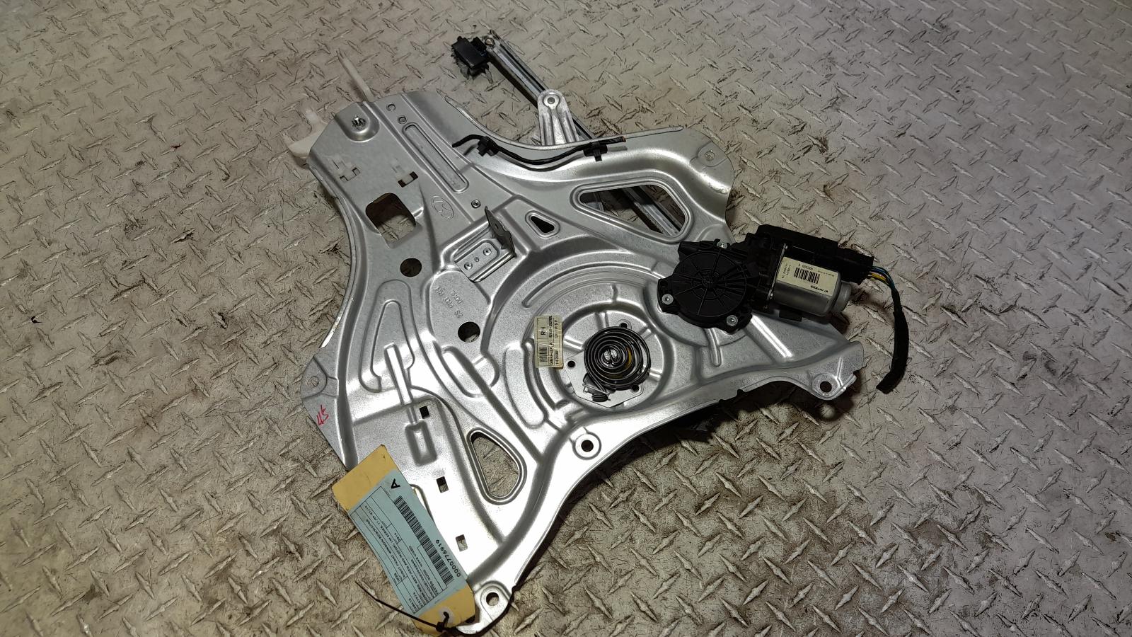 View Auto part Right Front Window Reg/Motor Hyundai Ix35 2014