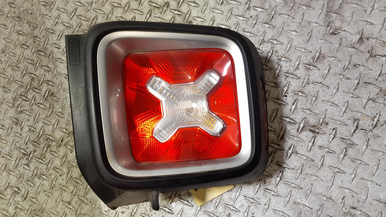 View Auto part Left Taillight Jeep Renegade 2015