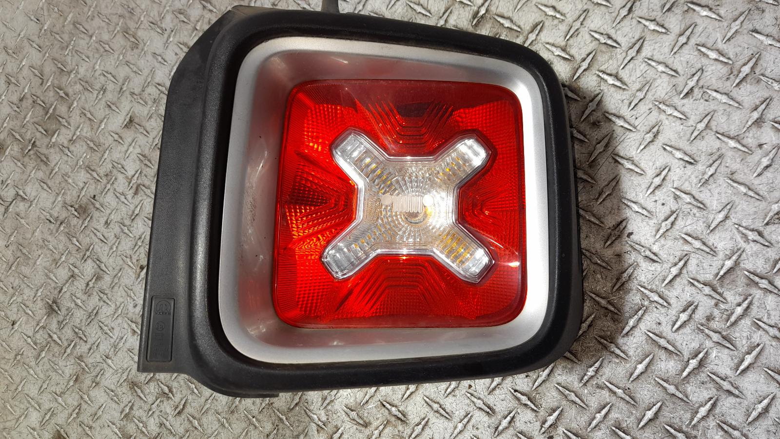 View Auto part Right Taillight Jeep Renegade 2015