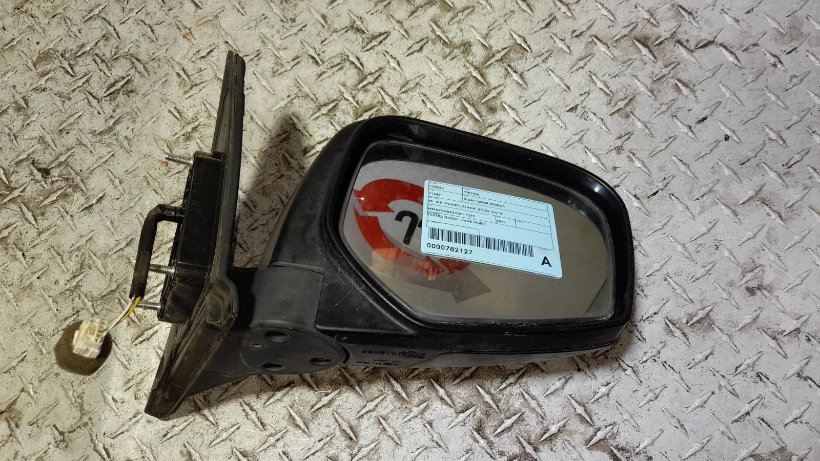 View Auto part Right Door Mirror Mitsubishi Triton 2013