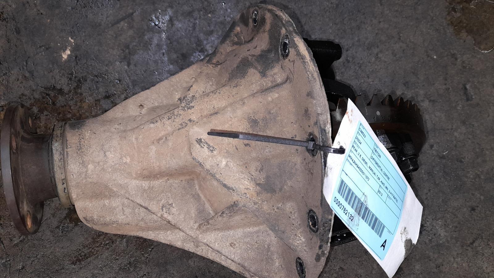 View Auto part Differential Centre Mitsubishi Triton 2013