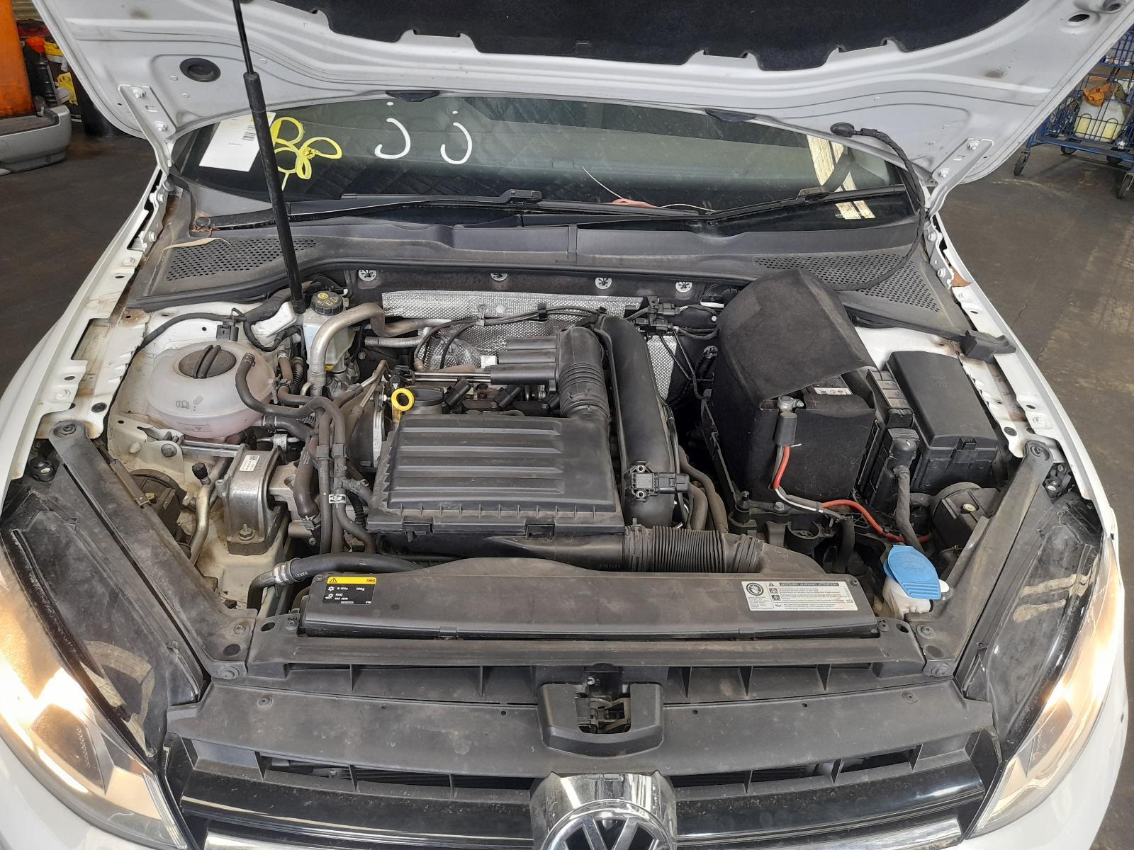 View Auto part Engine Volkswagen Golf 2015