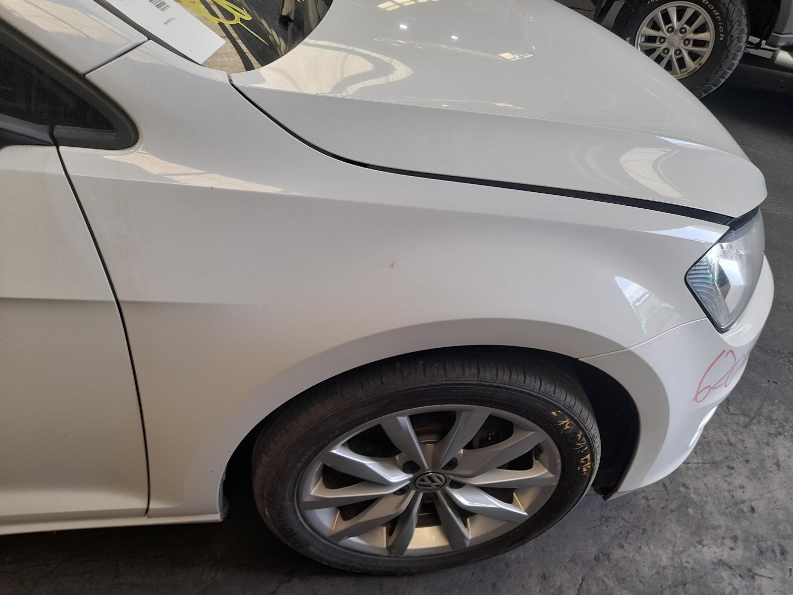 View Auto part Right Guard Volkswagen Golf 2015