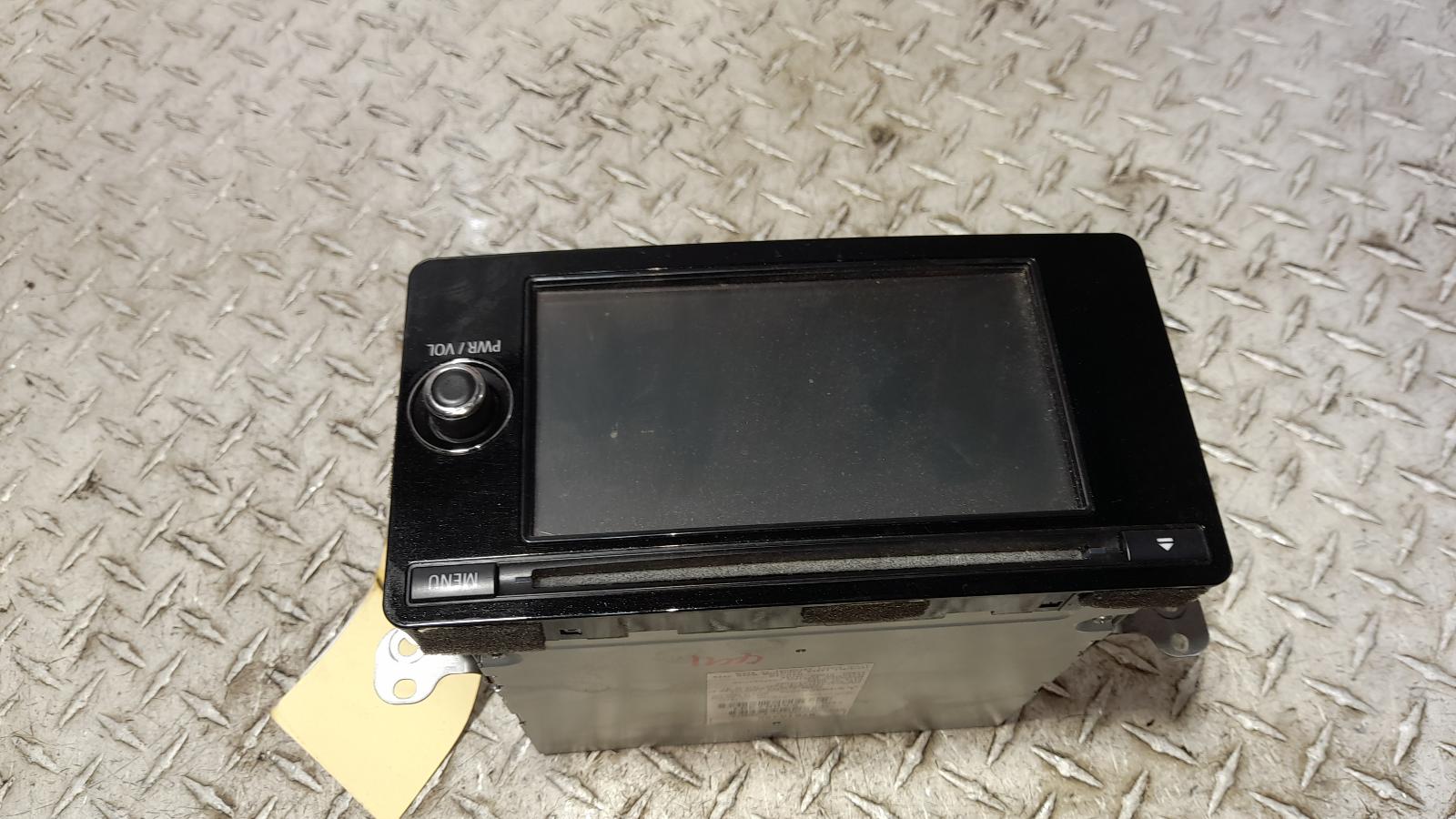 View Auto part Radio/Cd/Dvd/Sat/Tv Mitsubishi Outlander 2012