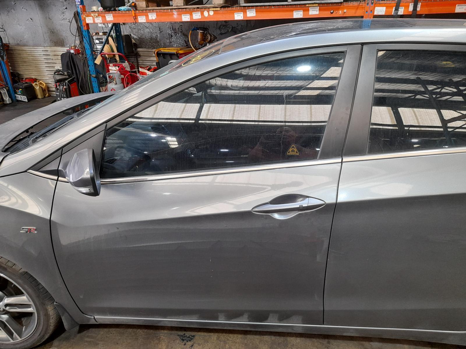 View Auto part Left Front Door Hyundai I30 2016