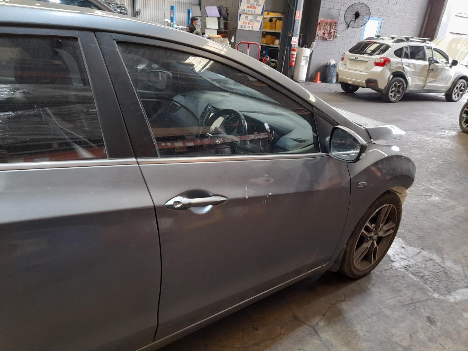 View Auto part Right Front Window Reg/Motor Hyundai I30 2016