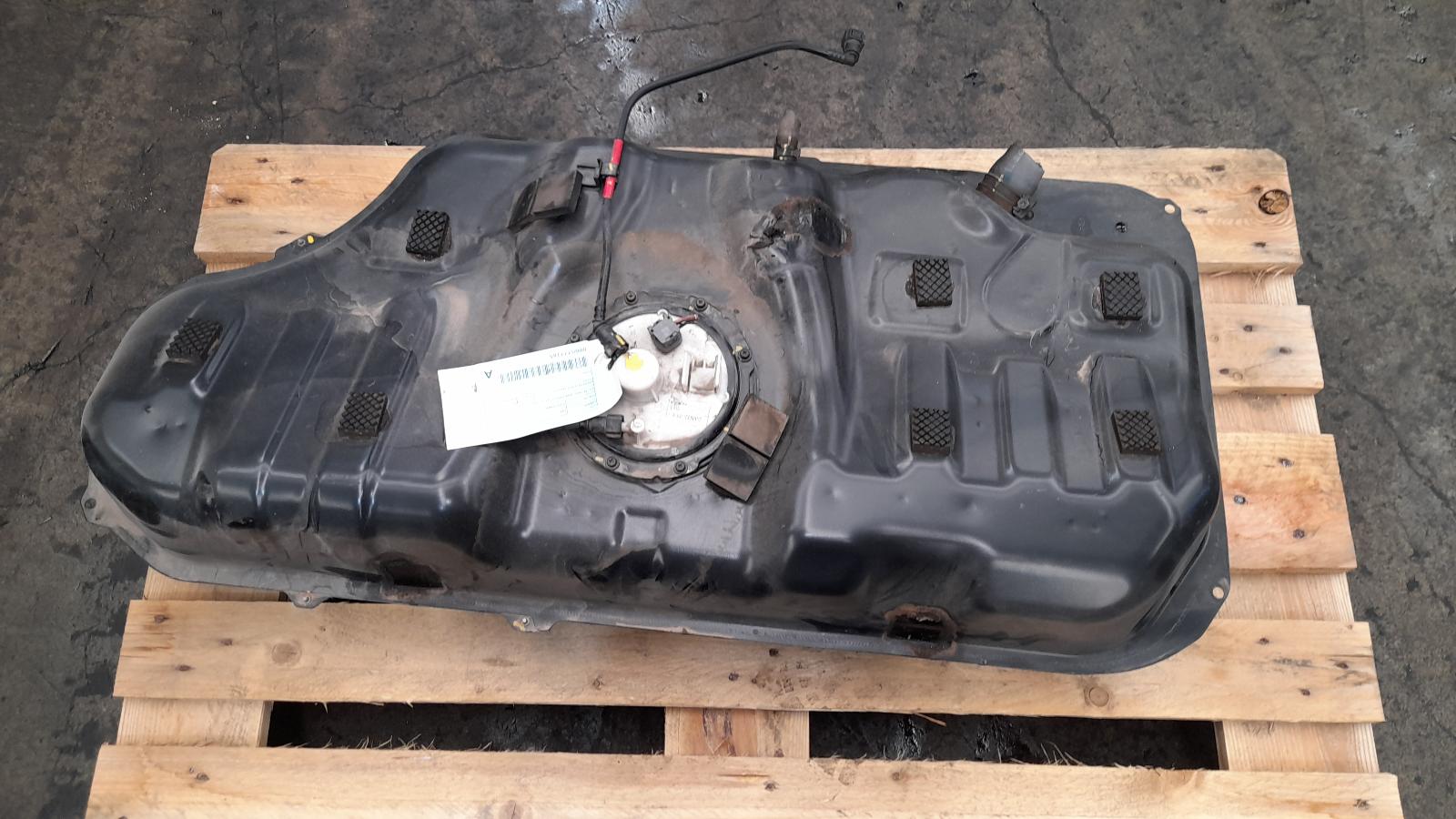 View Auto part Fuel Tank Hyundai I30 2016
