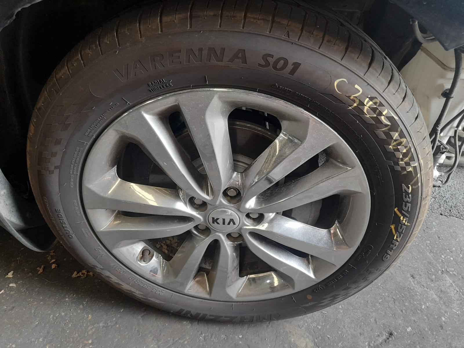 View Auto part Wheel Mag Kia Carnival/grand Carnival 2016