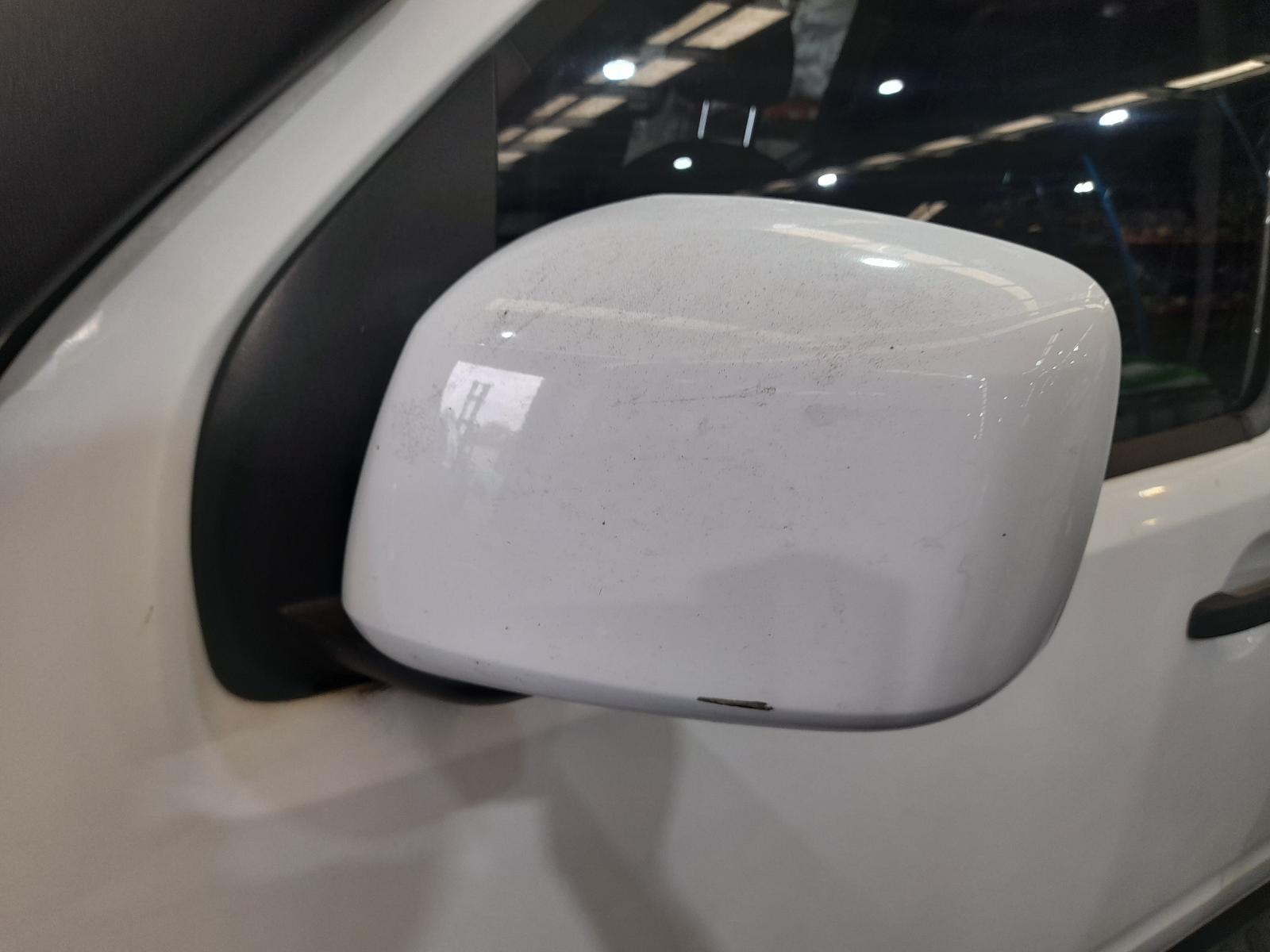 View Auto part Left Door Mirror Nissan Navara 2015