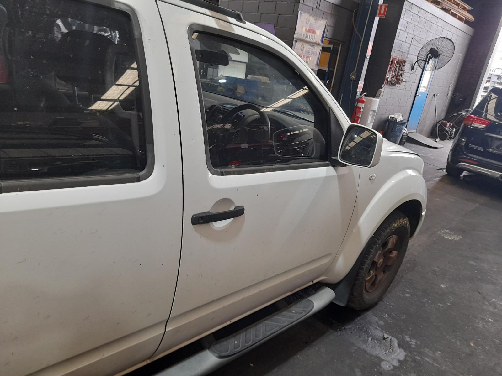 View Auto part Right Front Door Window Nissan Navara 2015