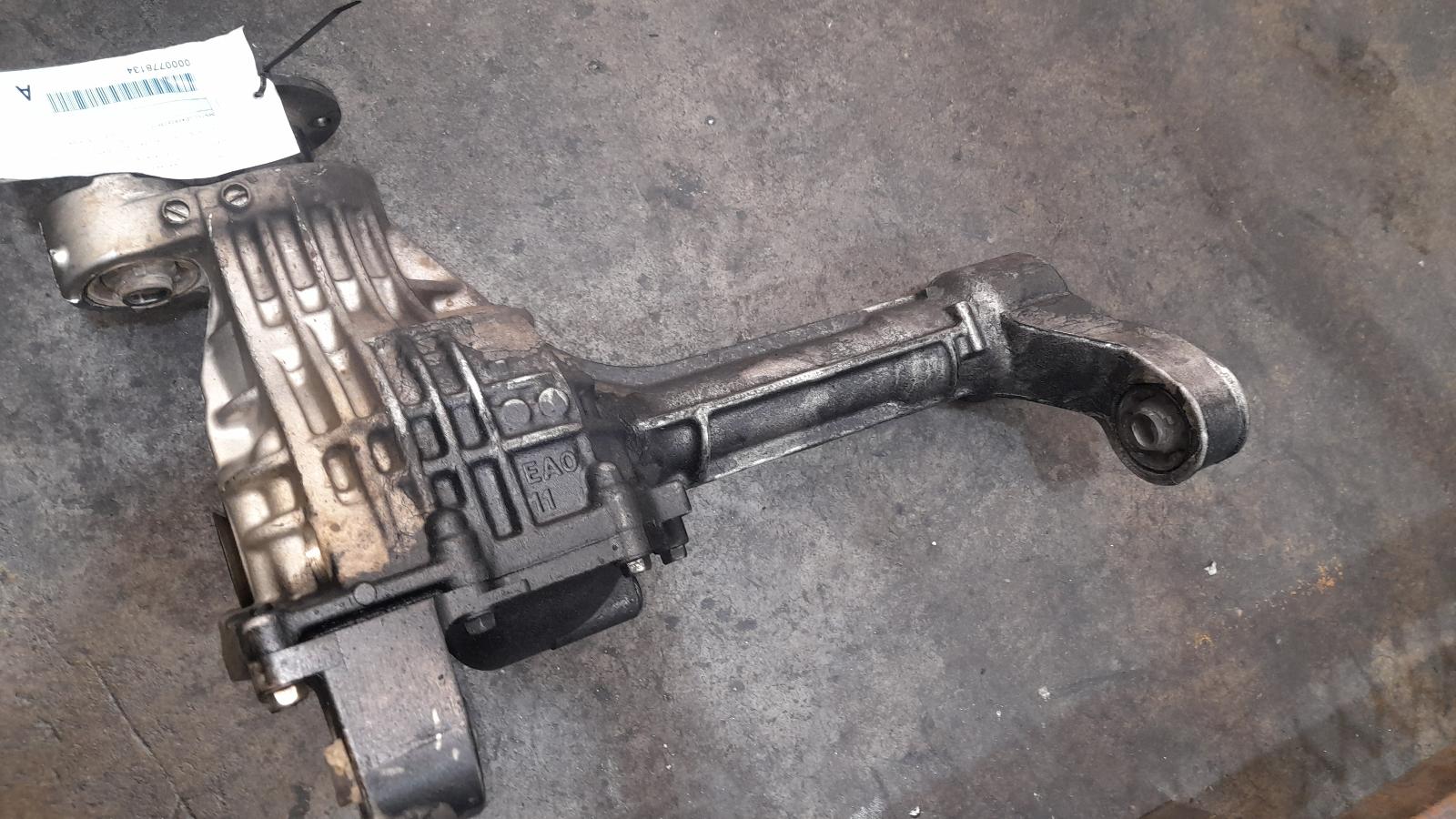 View Auto part Differential Centre Nissan Navara 2015