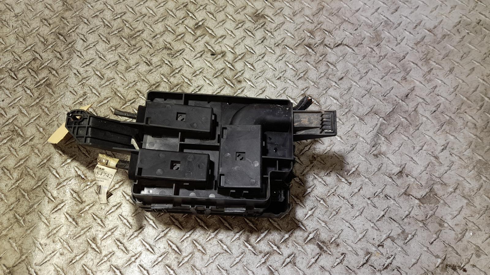 View Auto part Fuse Box Holden Colorado 2014