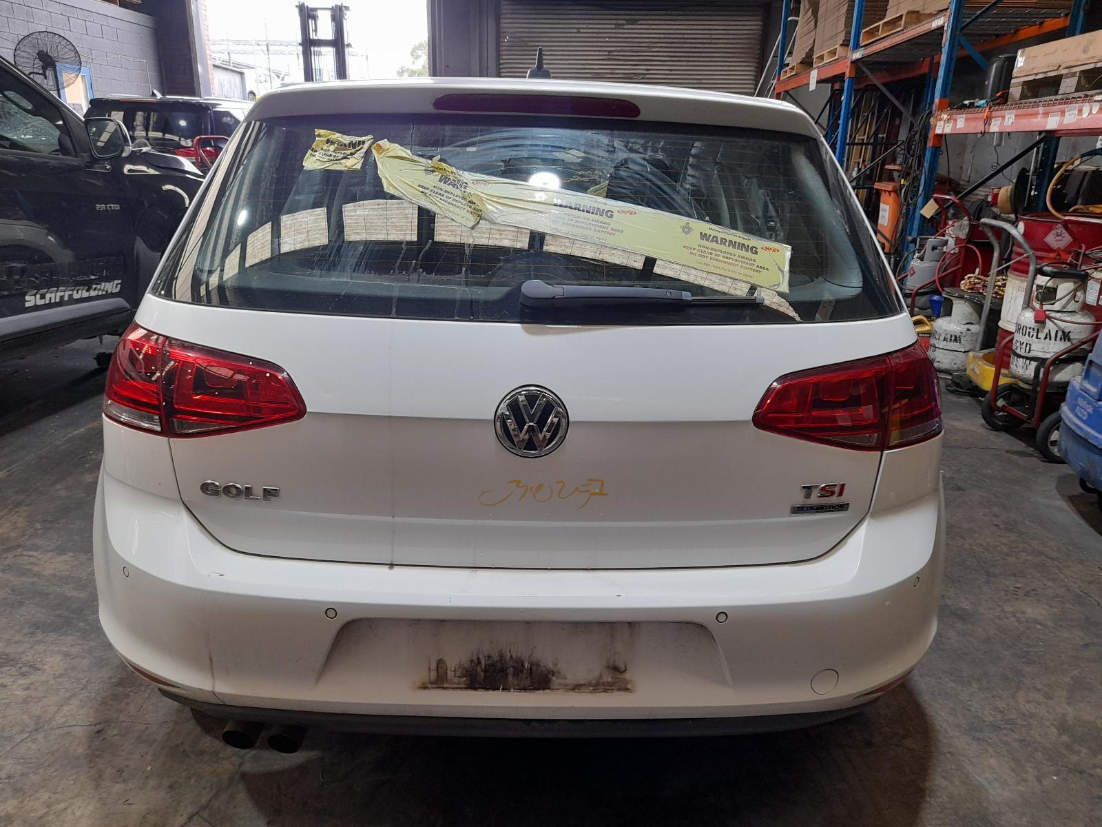 View Auto part Rear/Tailgate Glass Volkswagen Golf 2012