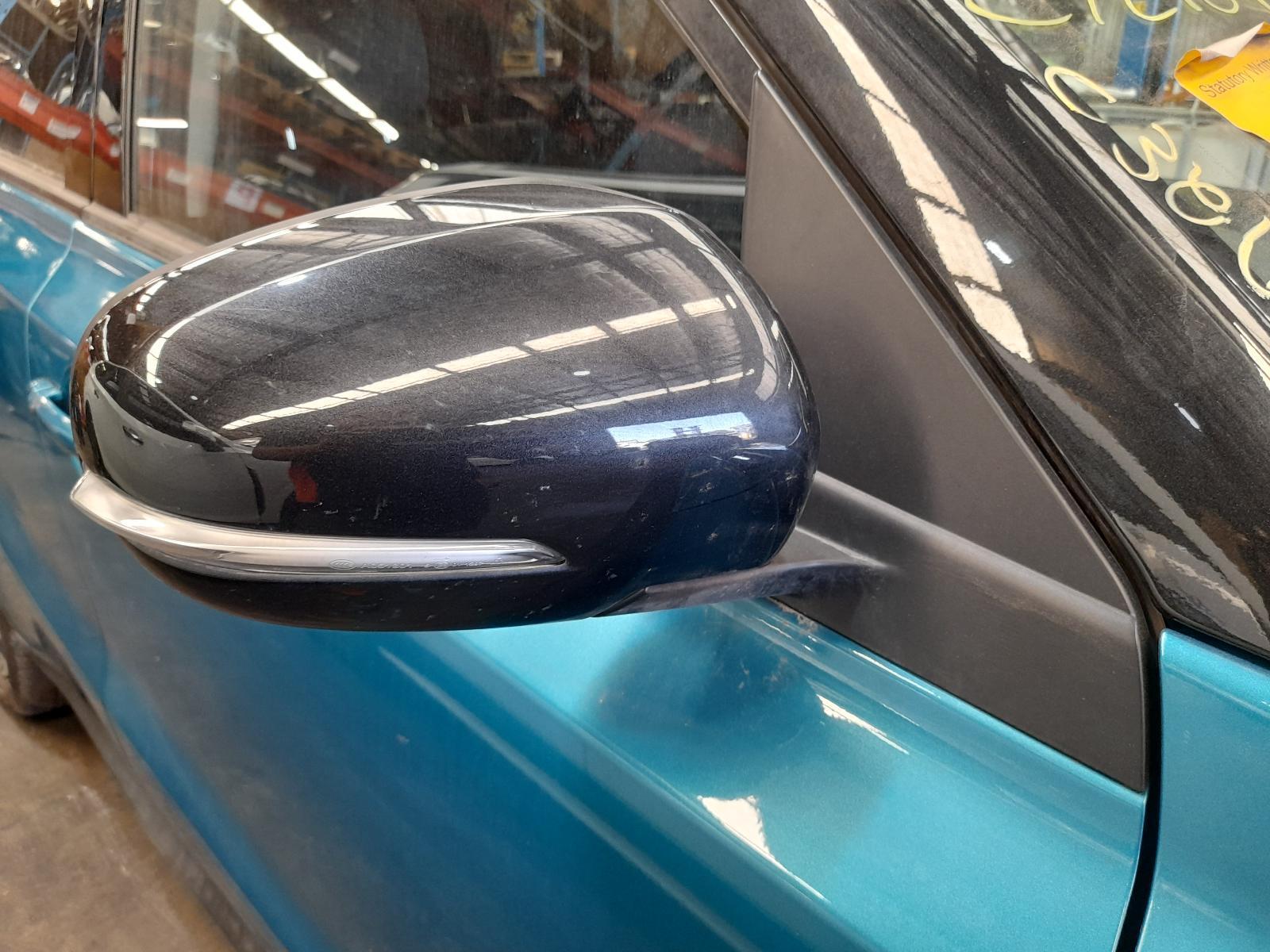 View Auto part Right Door Mirror Suzuki Vitara 2023