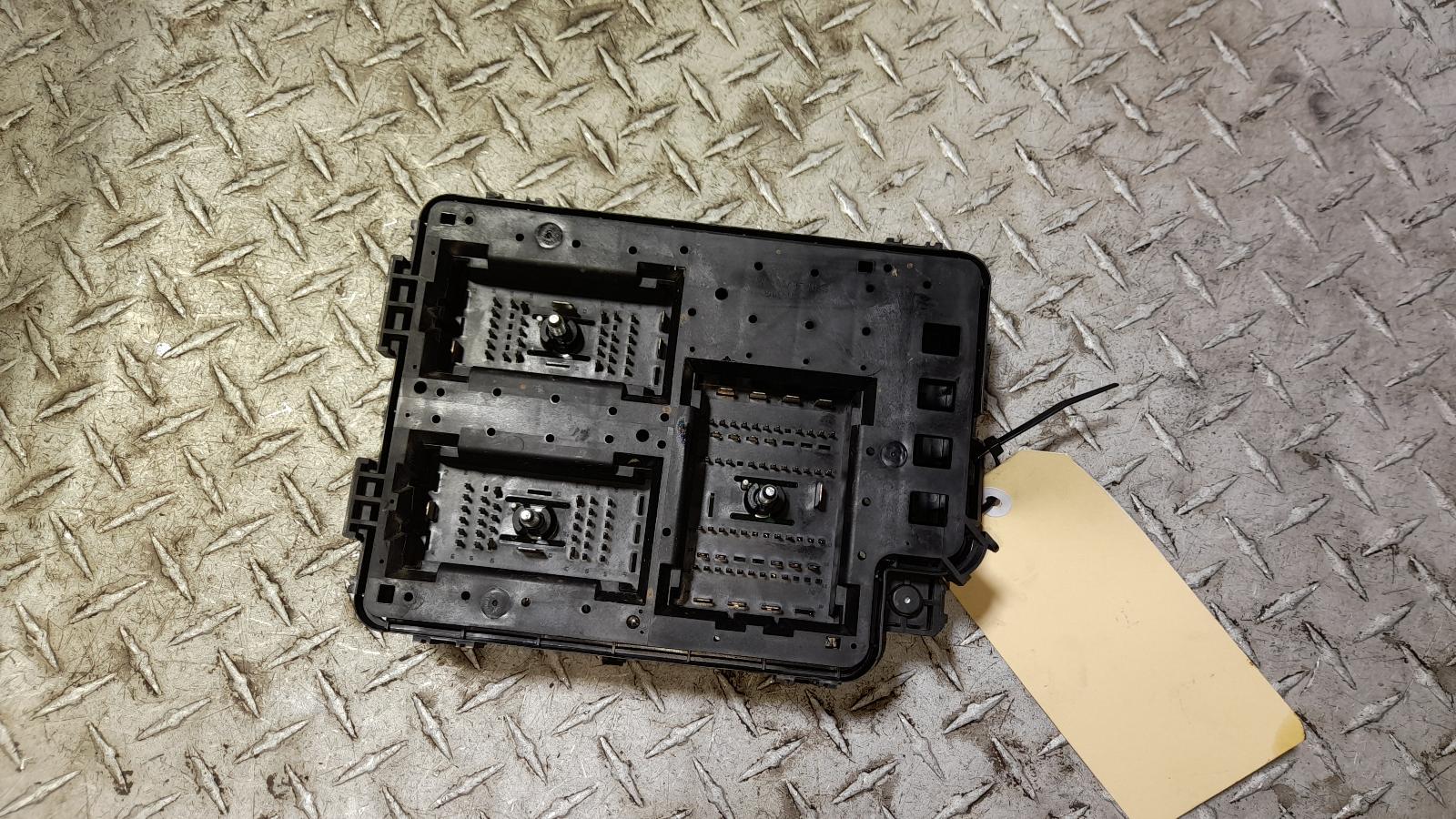 View Auto part Fuse Box Holden Colorado 2017