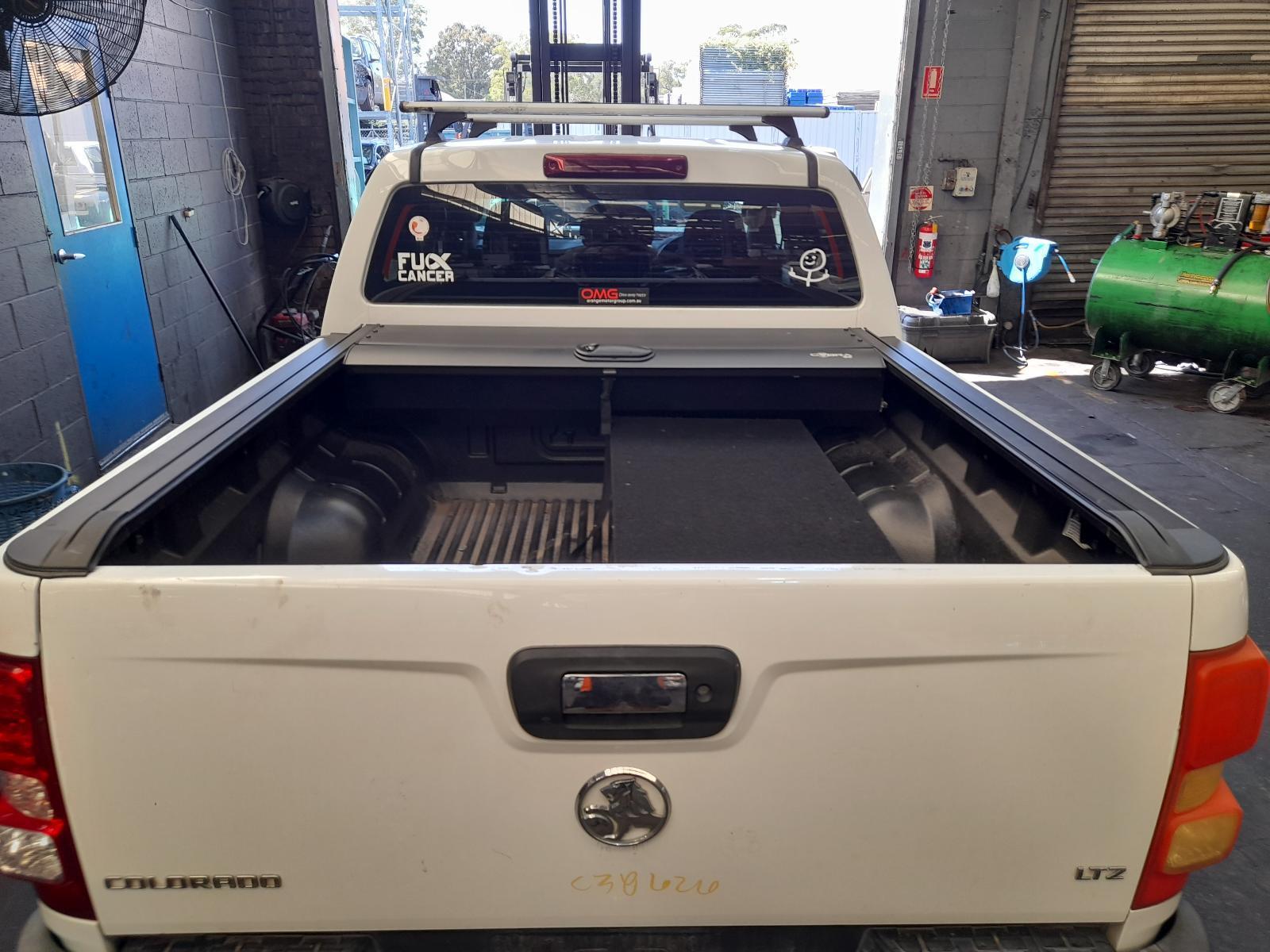View Auto part Tonneau/Cover Holden Colorado 2017