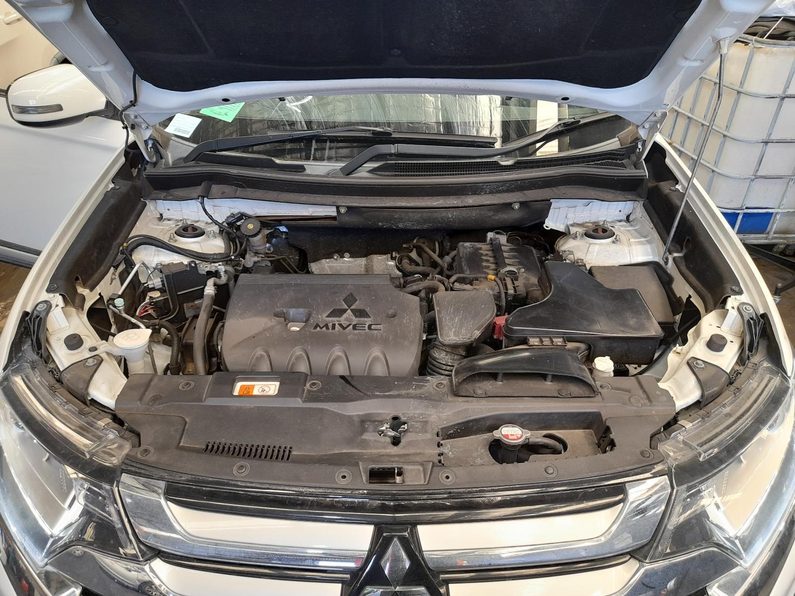 View Auto part Engine Mitsubishi Outlander 2015