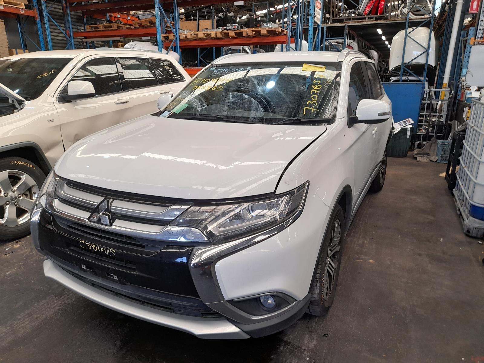 View Auto part Trans/Gearbox Mitsubishi Outlander 2015