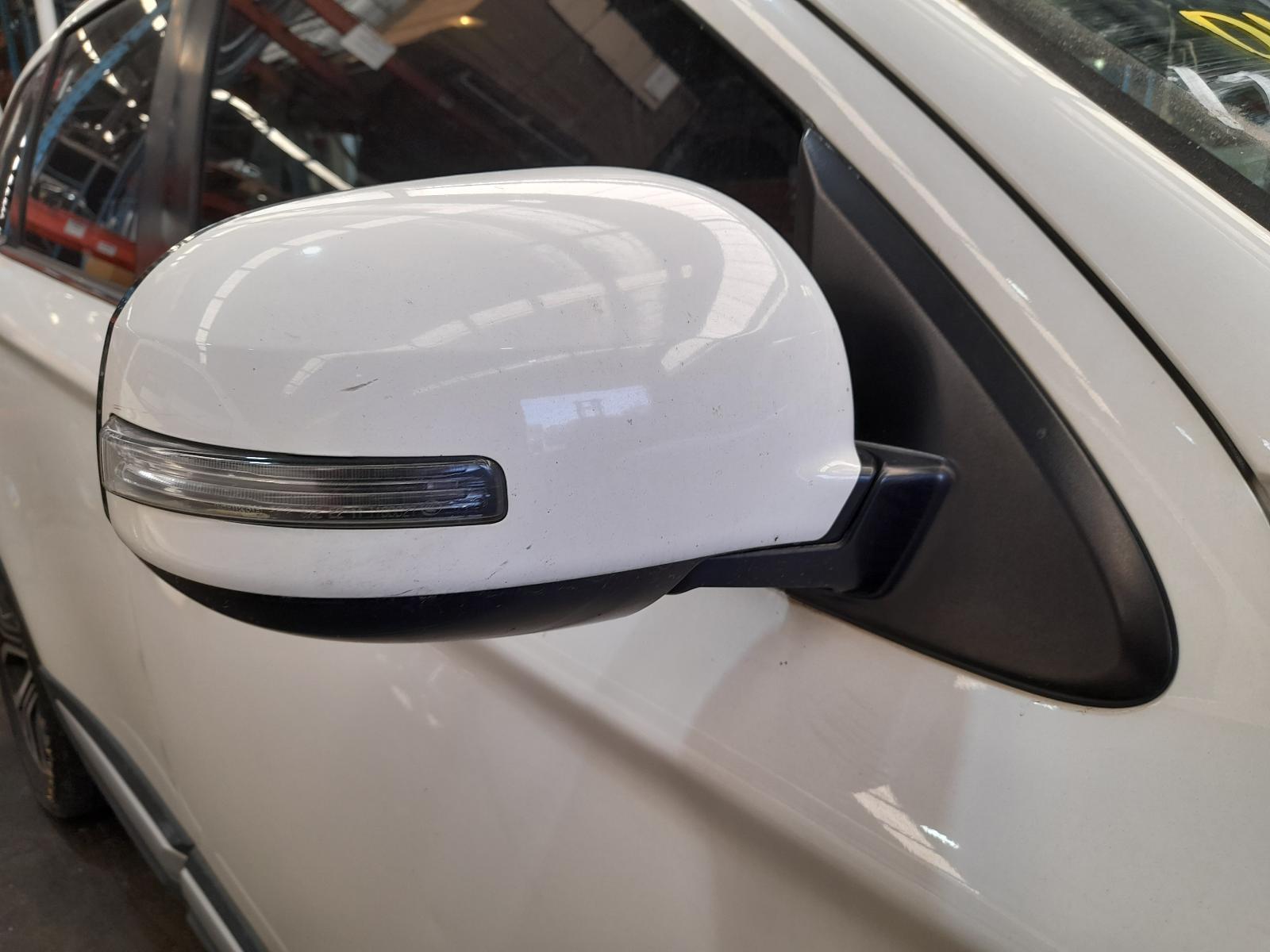 View Auto part Right Door Mirror Mitsubishi Outlander 2015