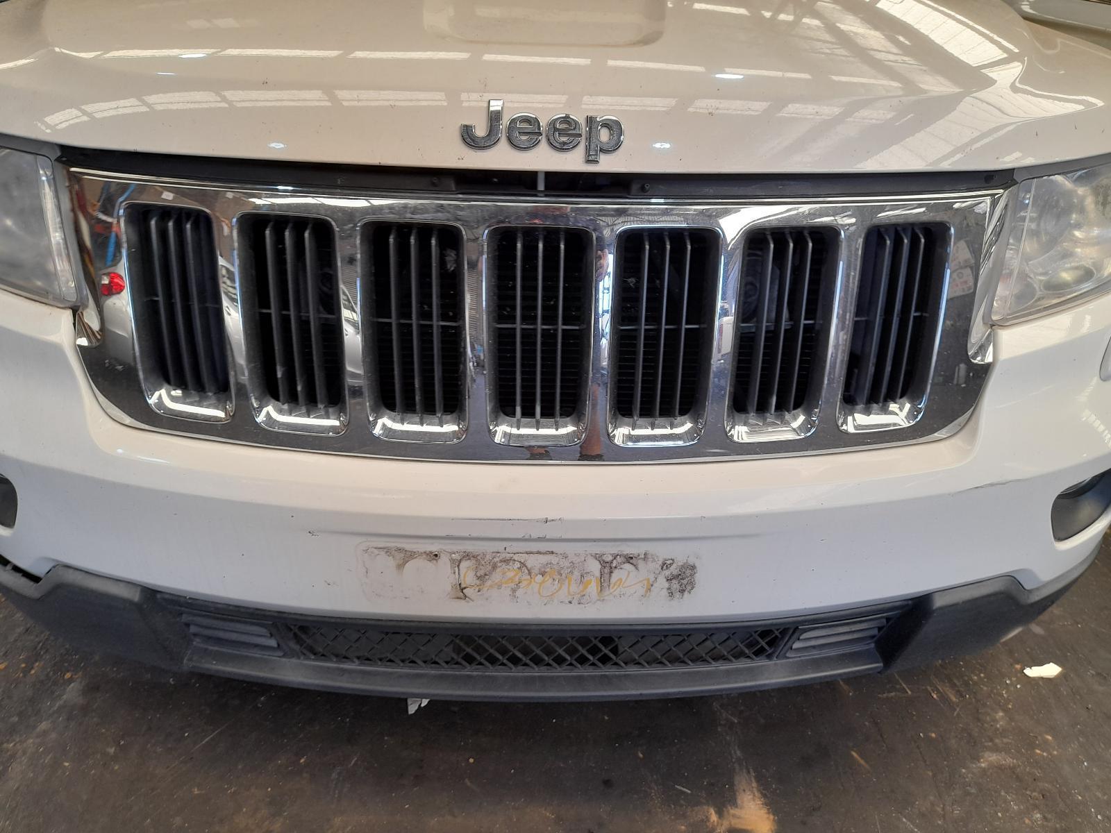 View Auto part Grille Jeep Grandcherokee 2011