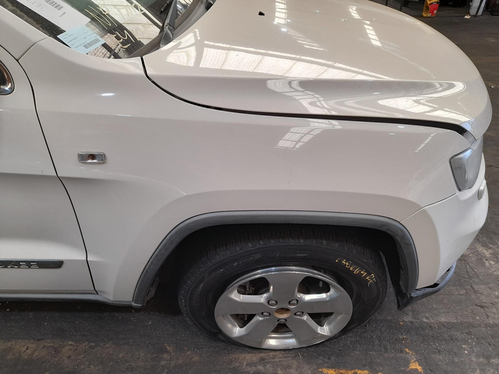 View Auto part Right Guard Jeep Grandcherokee 2011