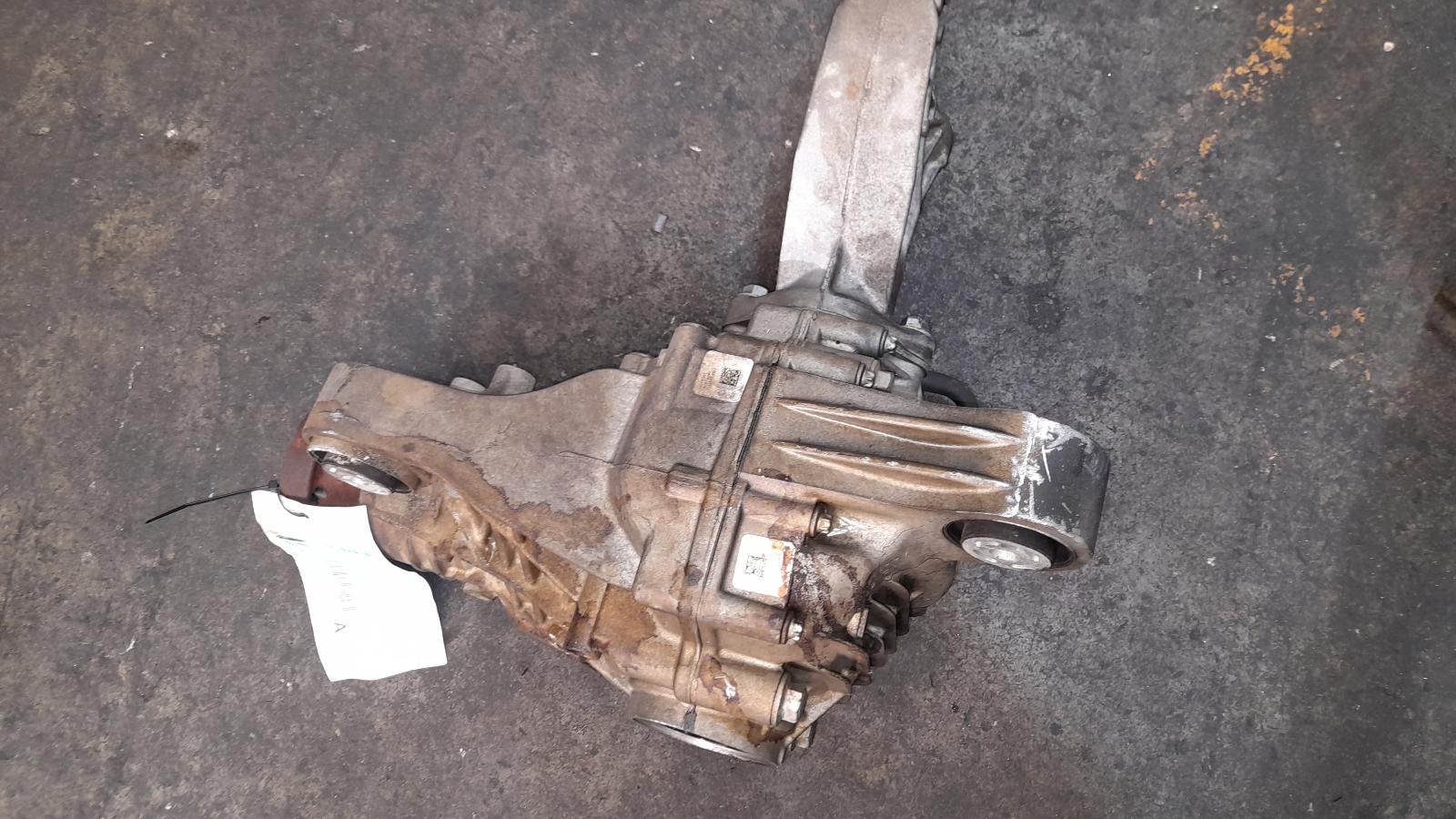 View Auto part Differential Centre Jeep Grandcherokee 2011