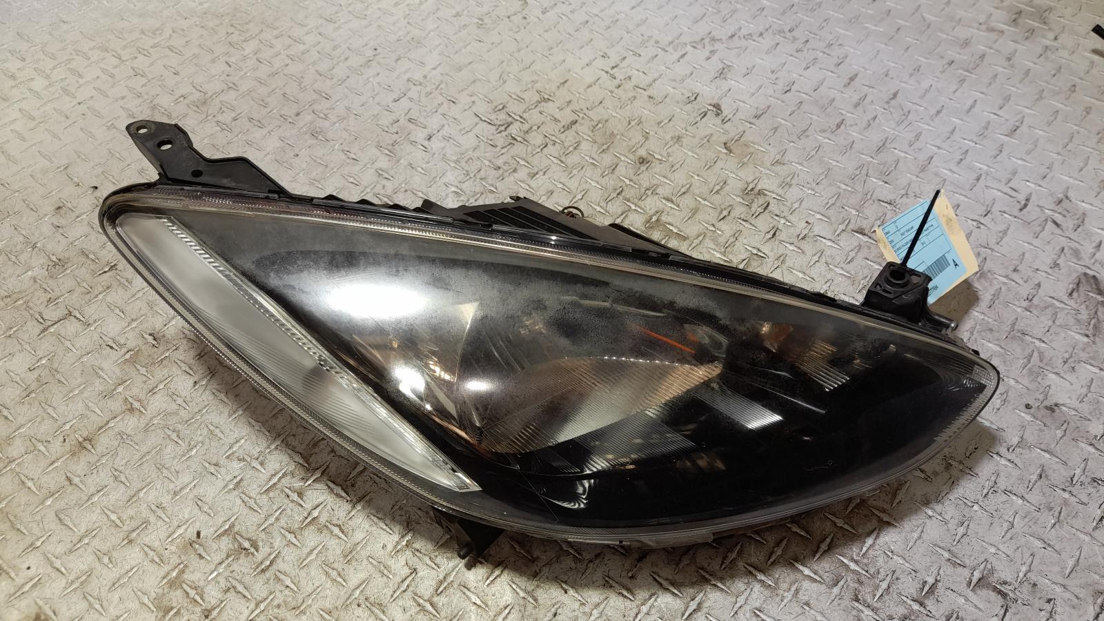 View Auto part Right Headlamp Mazda 2 2013