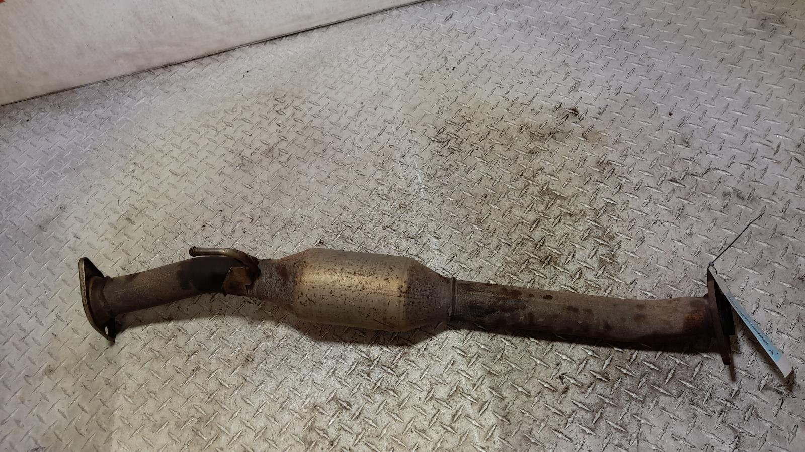 View Auto part Catalytic Converter Toyota Hiace 2011