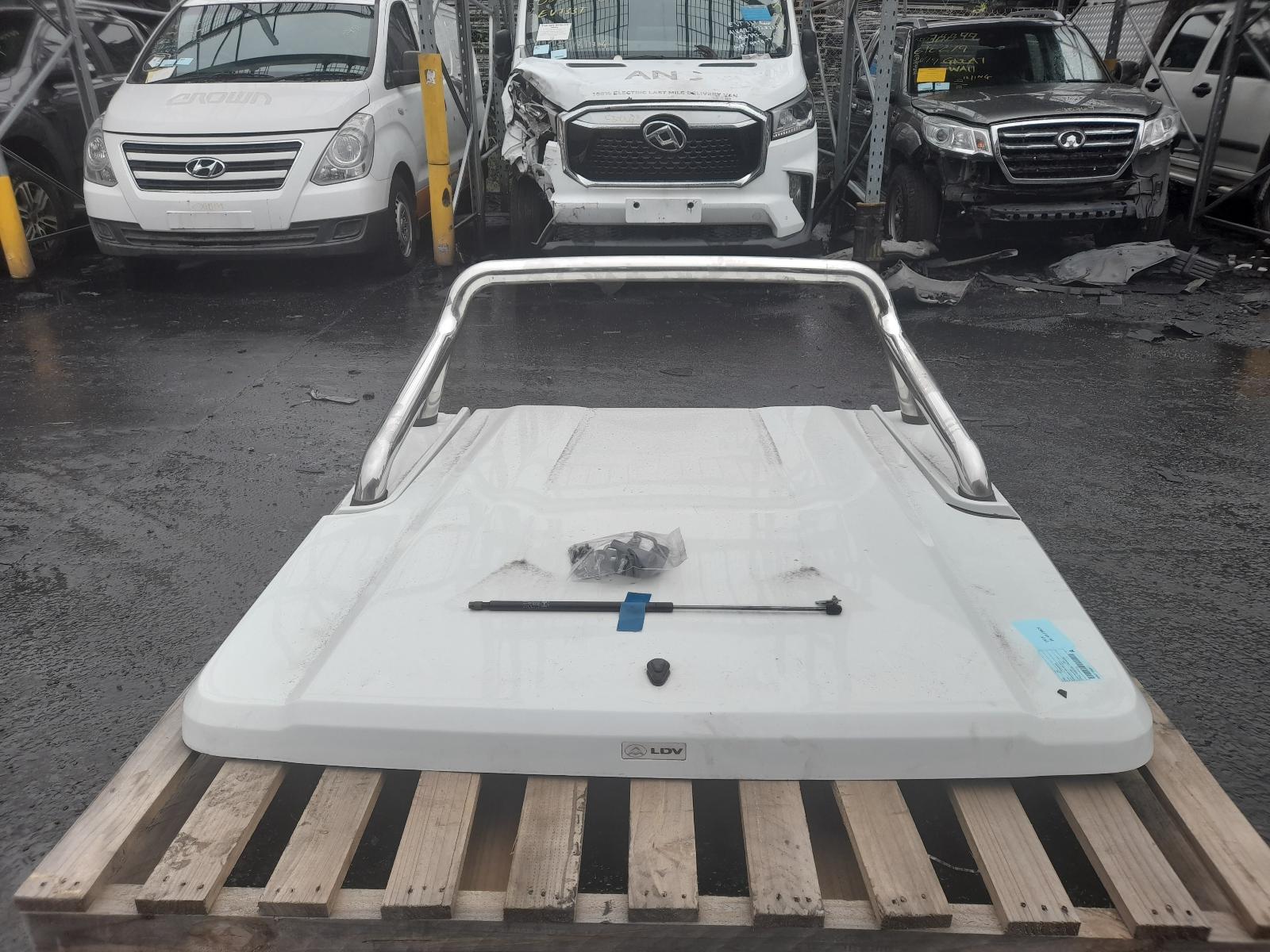 View Auto part Tonneau/Cover Ldv T60 2020