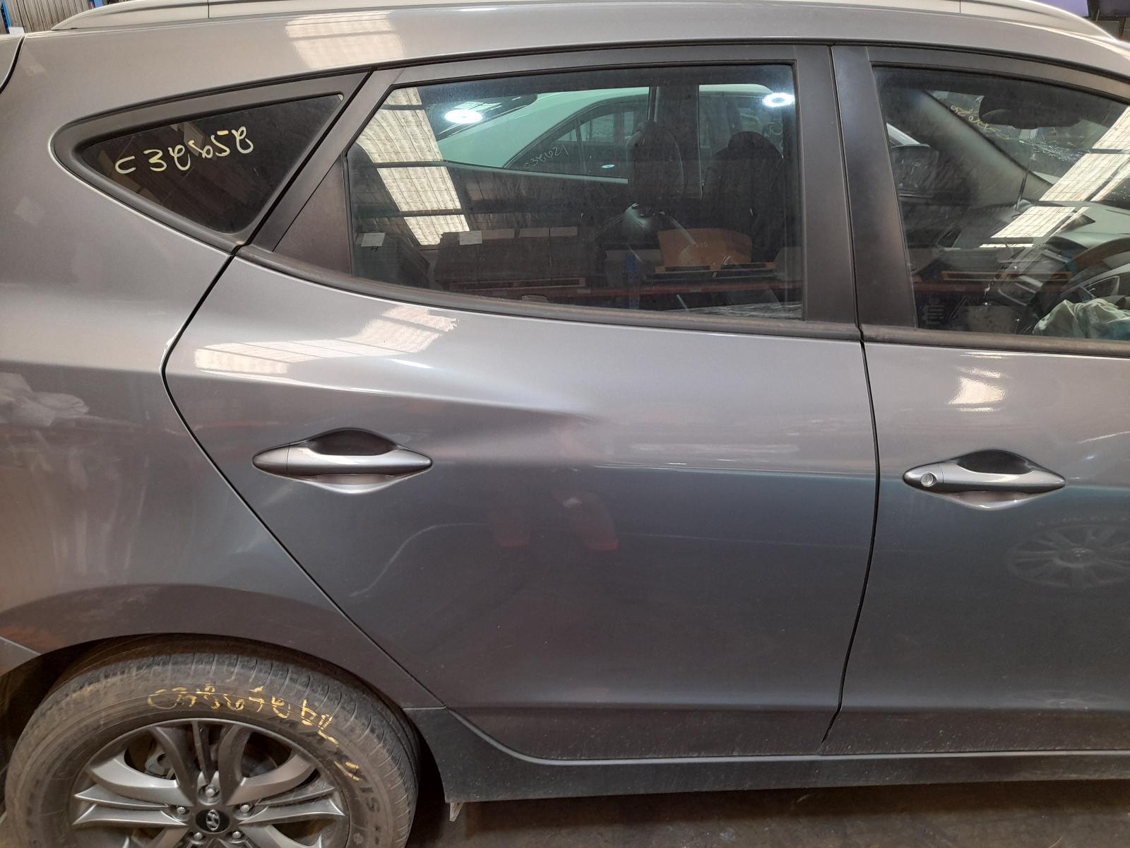 View Auto part Right Rear Door Sliding Hyundai Ix35 2014