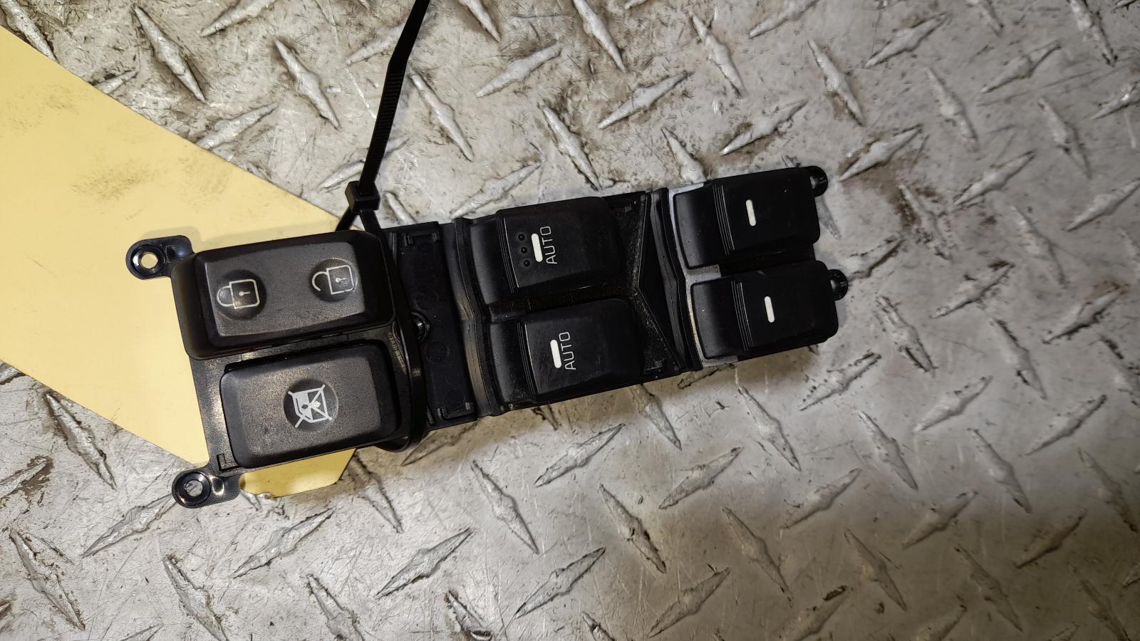 View Auto part Pwr Dr Wind Switch Kia Cerato 2013