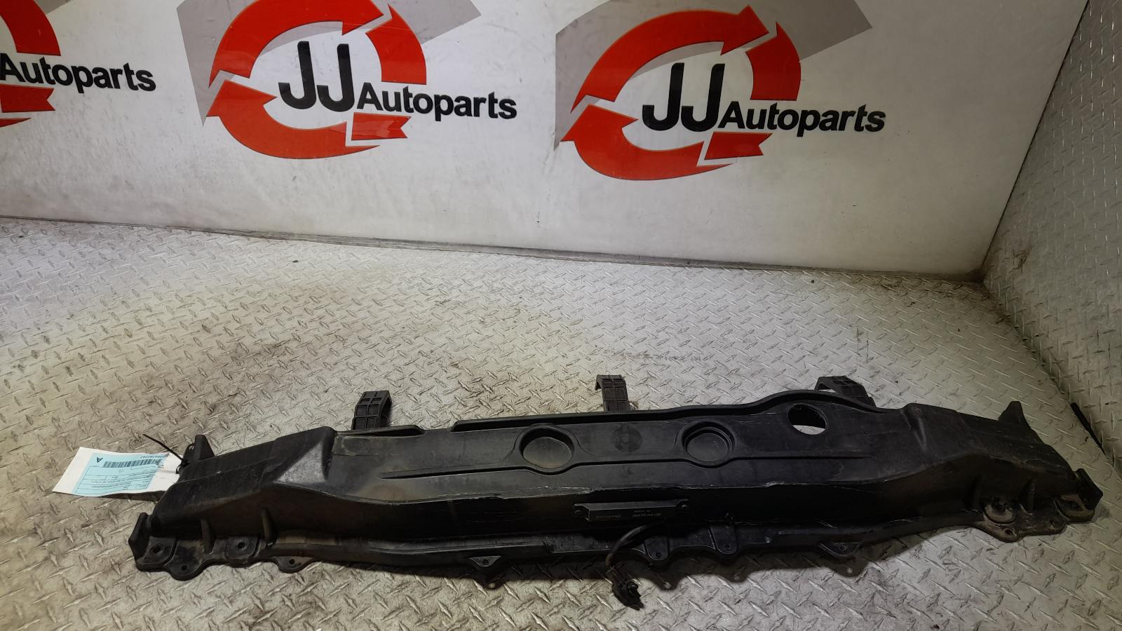 View Auto part R/Bar Bracket/Reinfo Hyundai I30 2016