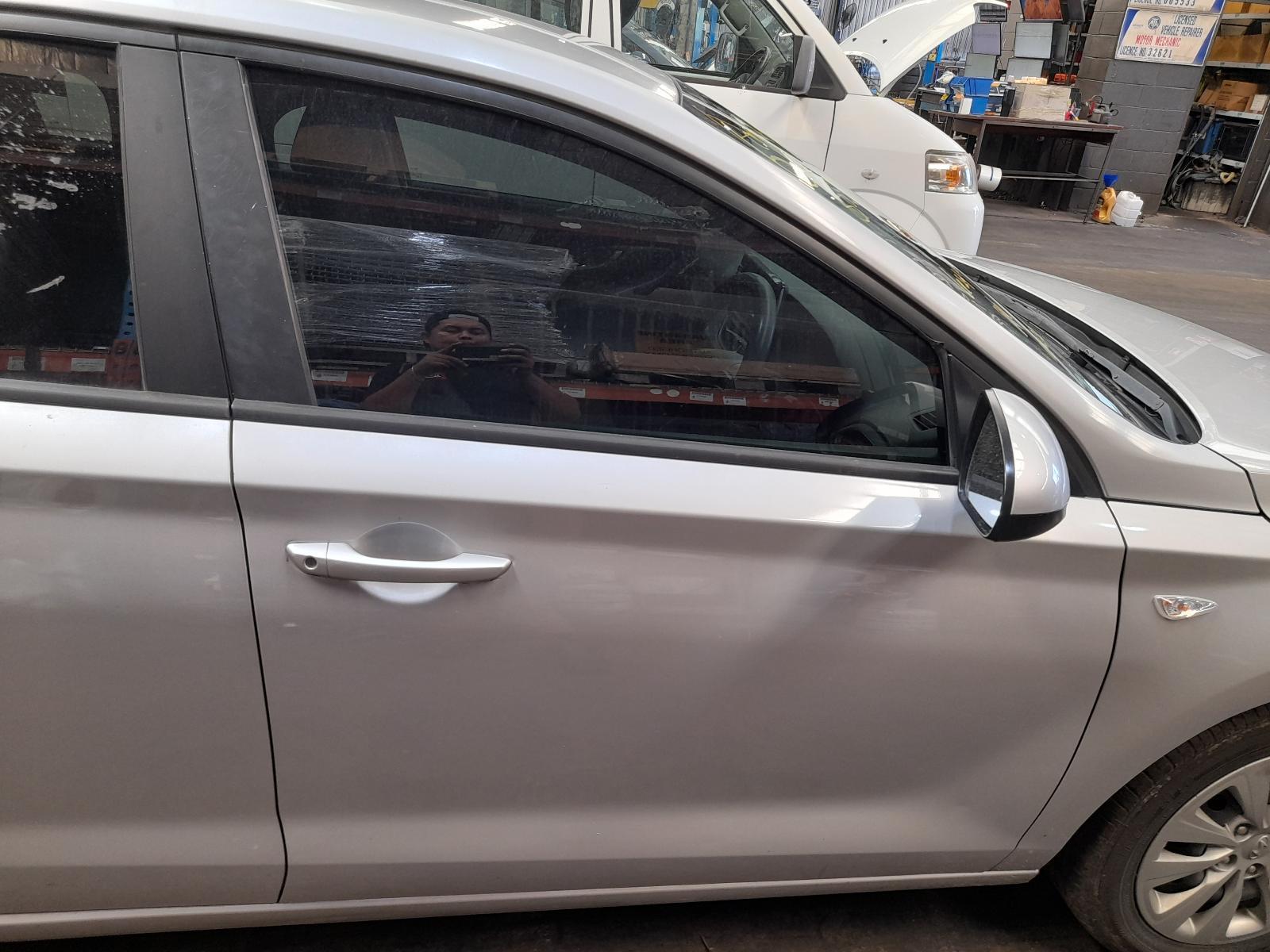 View Auto part Right Front Window Reg/Motor Hyundai I30 2018