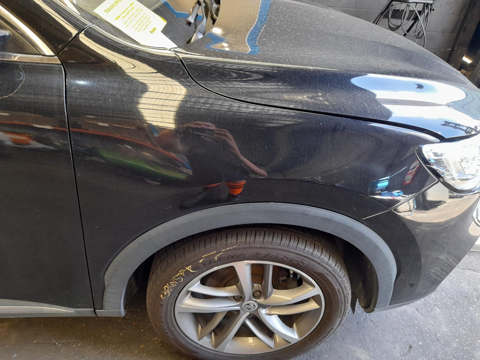 View Auto part Right Guard Mg Hs 2020