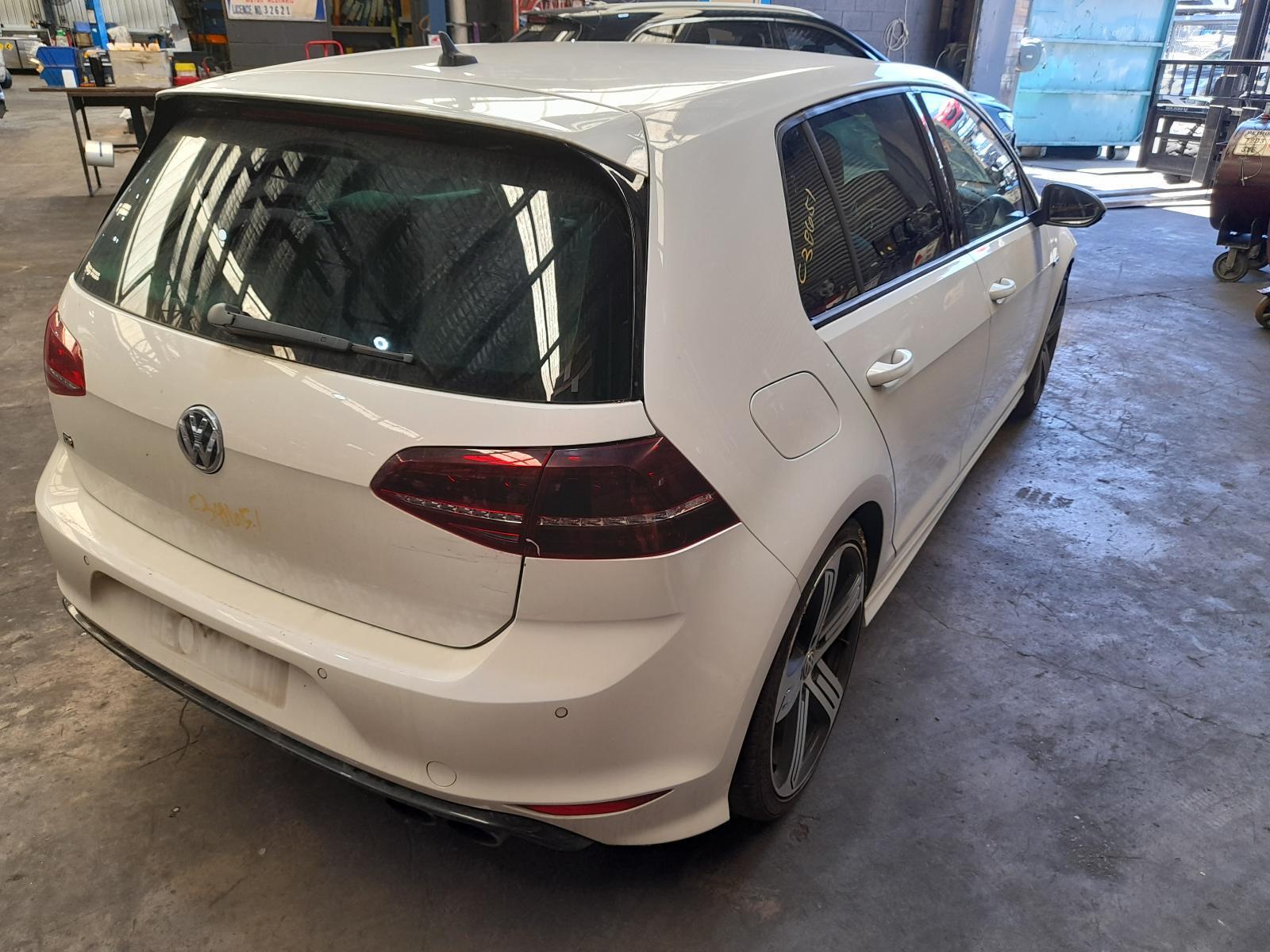 View Auto part Trans/Gearbox Volkswagen Golf 2015