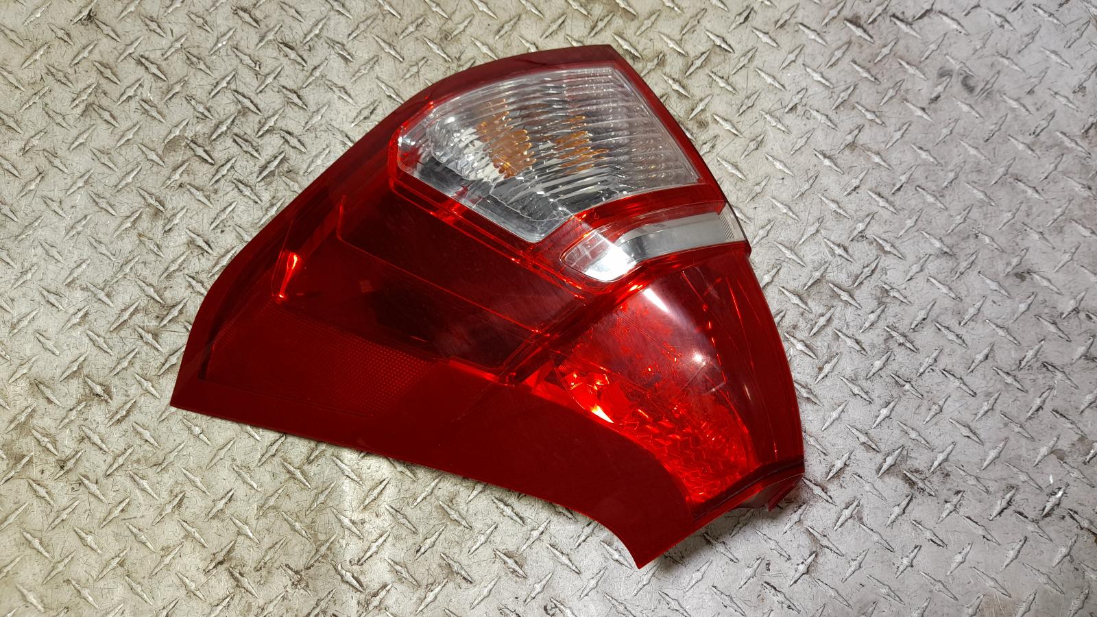 View Auto part Right Taillight Honda Crv 2015
